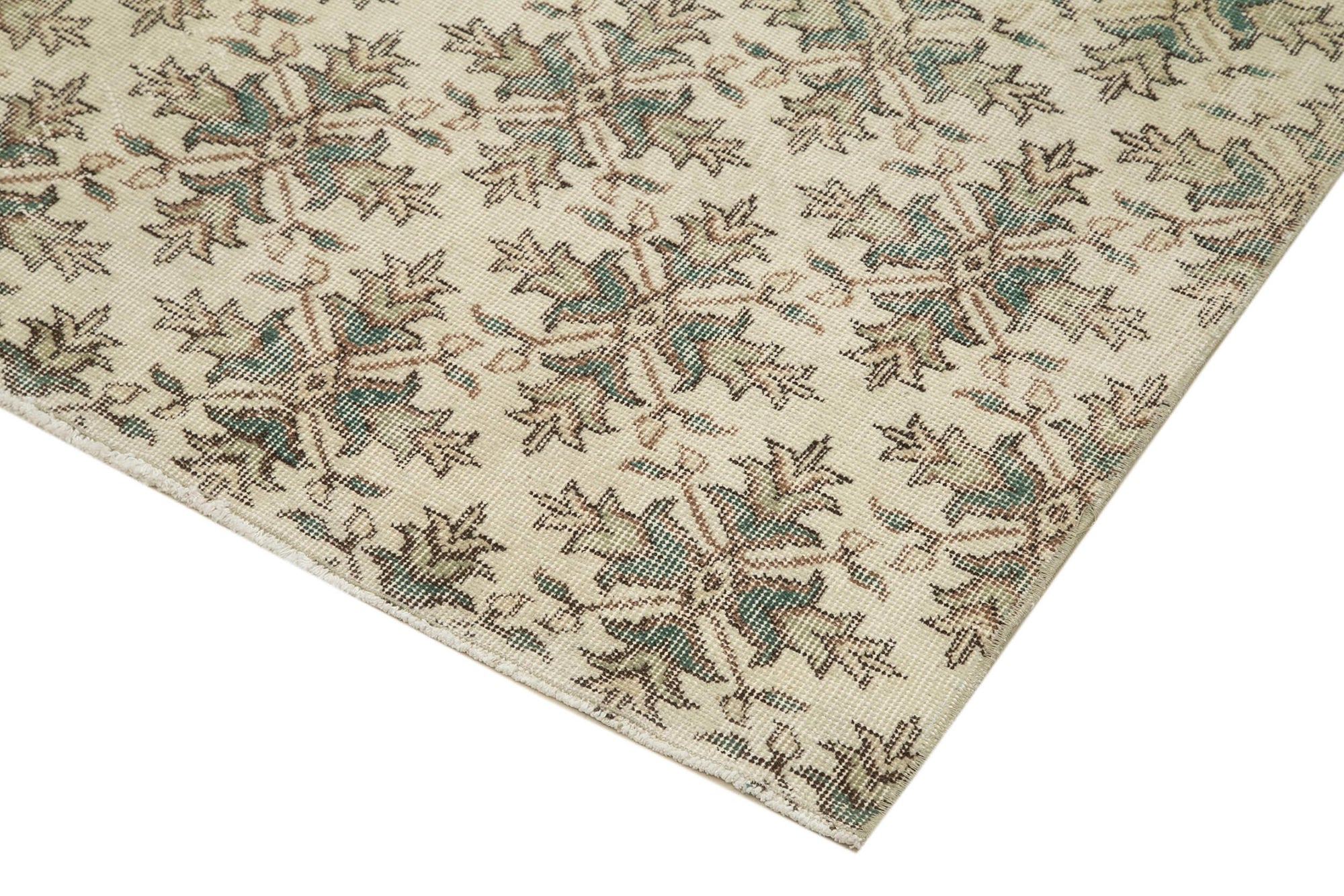 7 x 10 Beige Bohemian Rug  - 2324