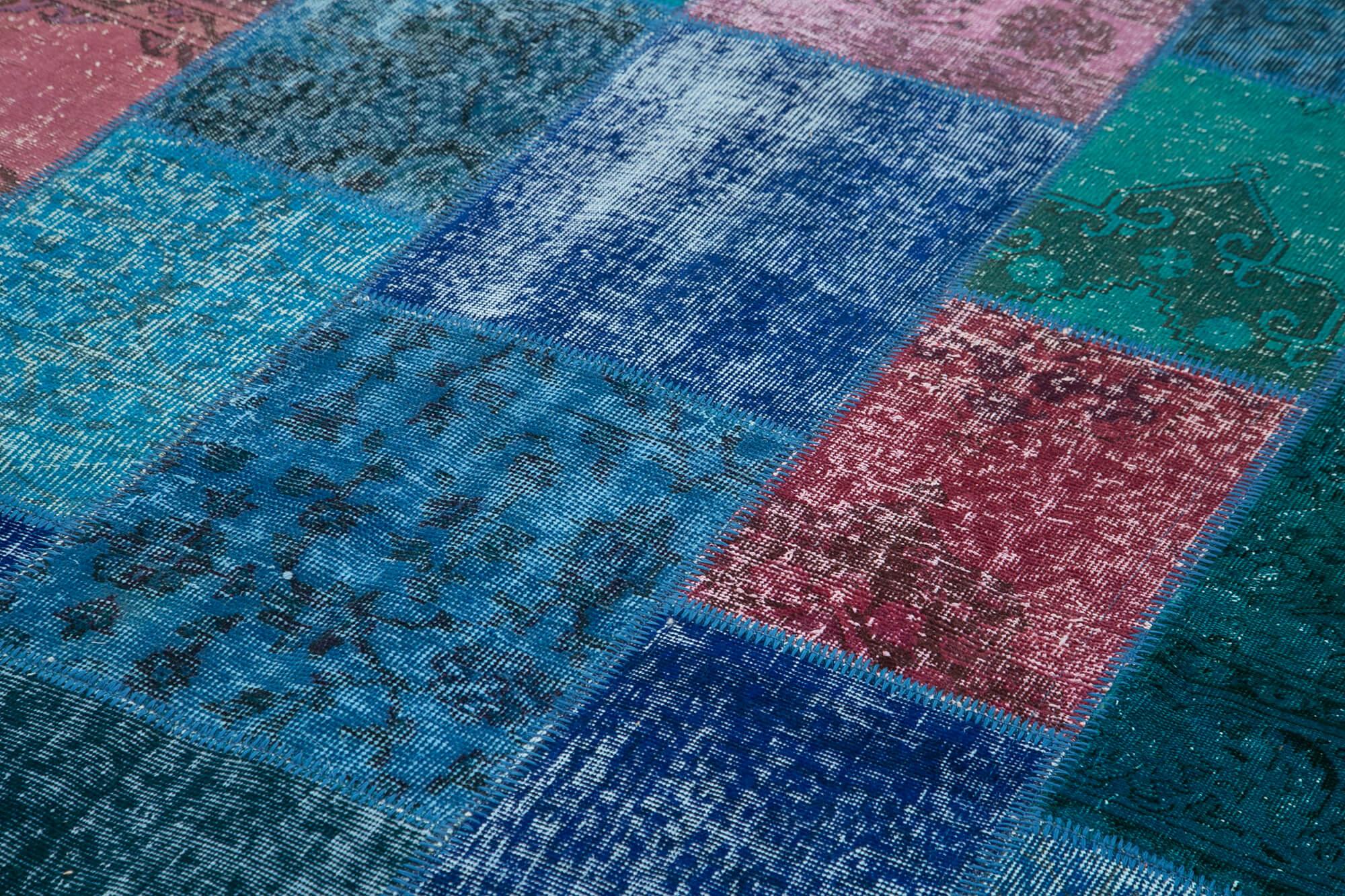 7 x 10 Blue Patchwork Rug - 2354