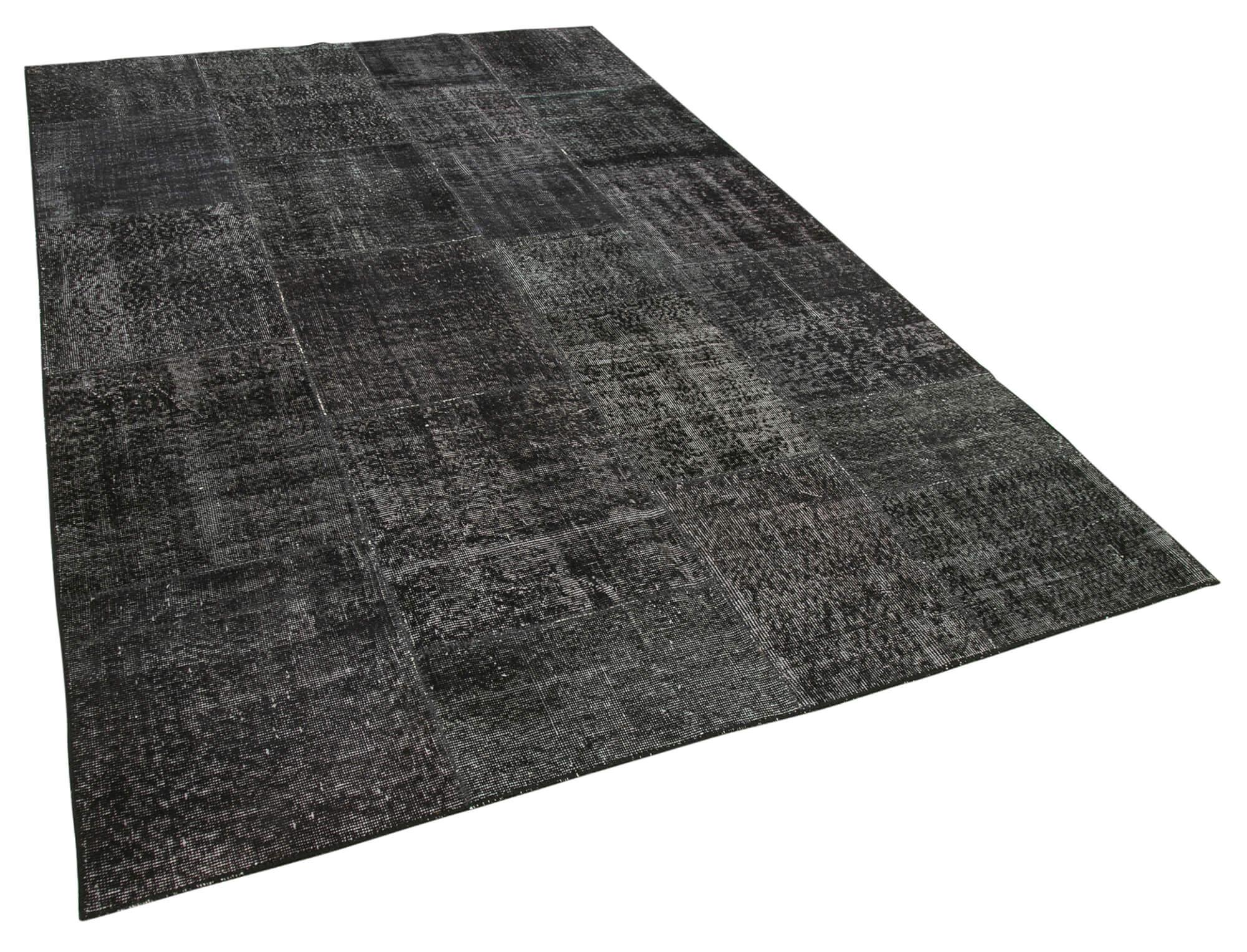 6 x 10 Black Patchwork Rug - 2373