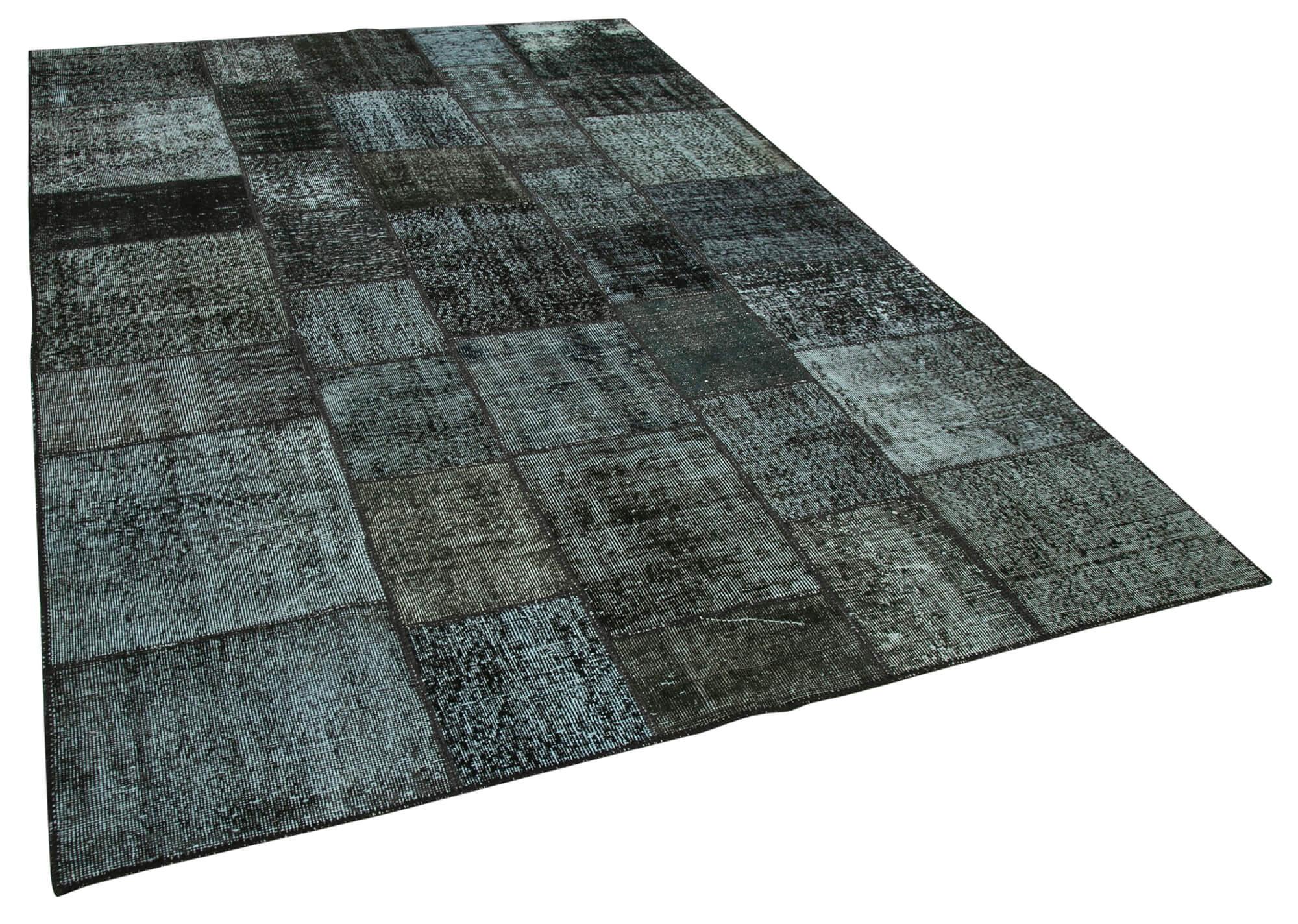 7 x 10 Black Patchwork Rug - 2384