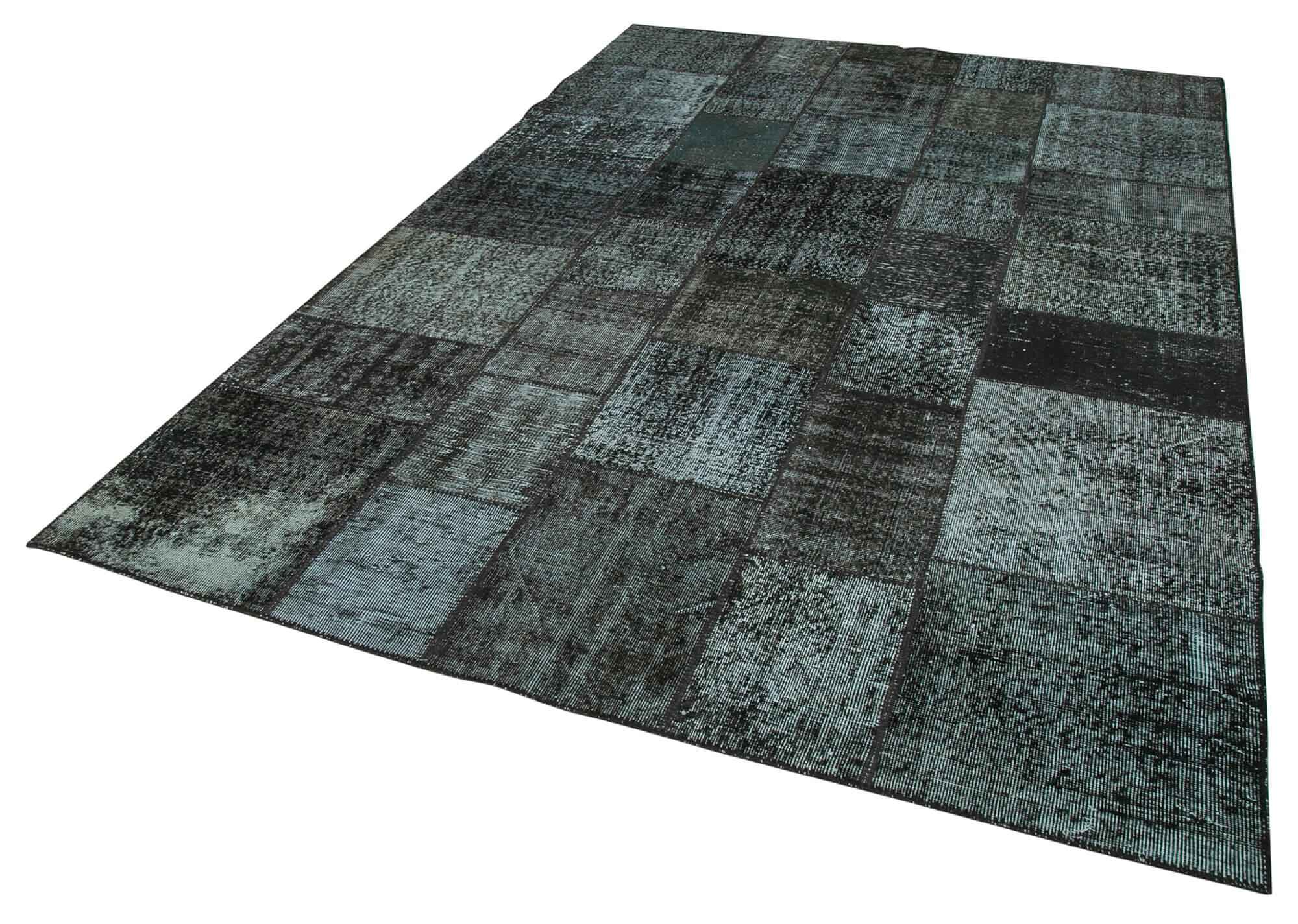 7 x 10 Black Patchwork Rug - 2384