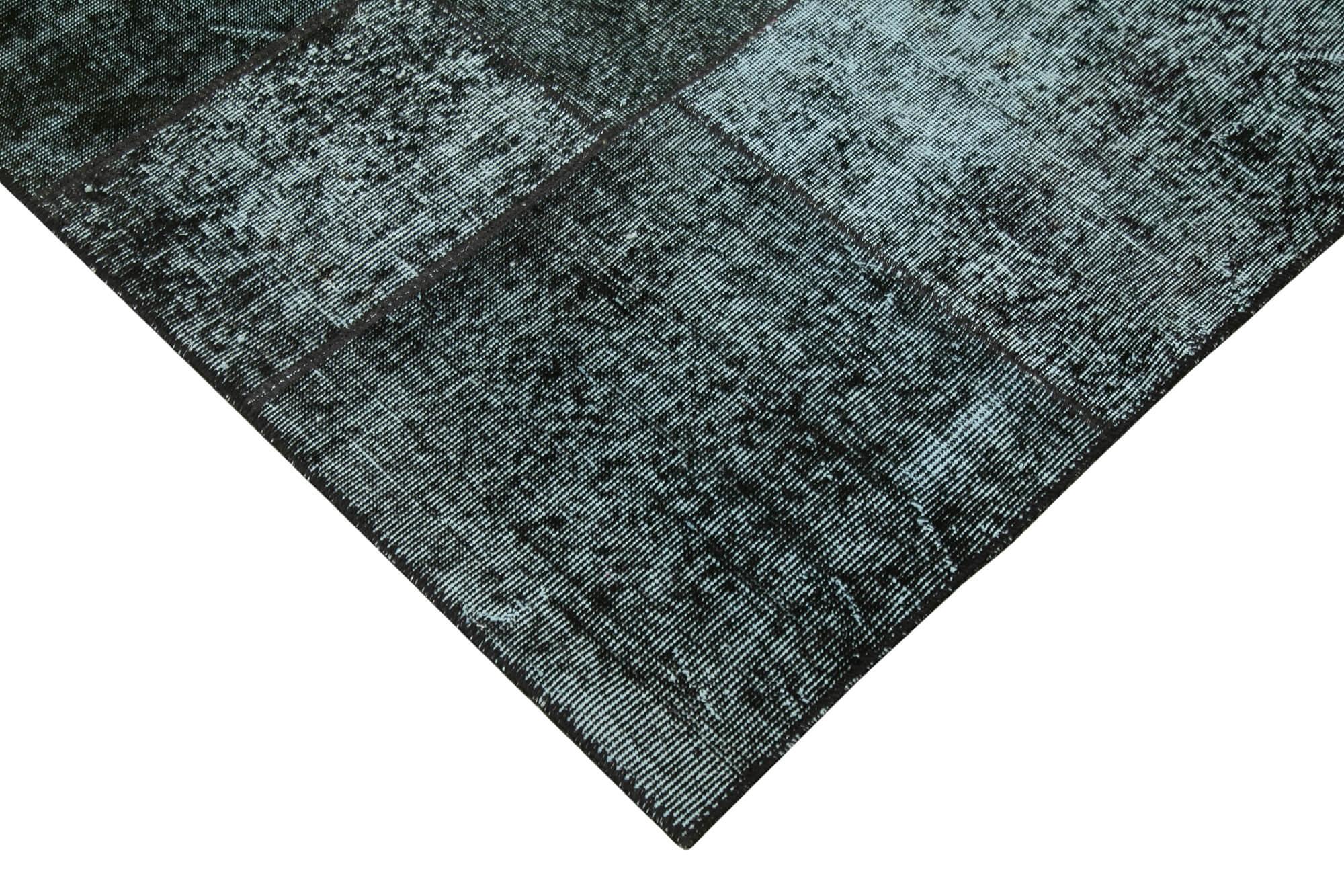 7 x 10 Black Patchwork Rug - 2384