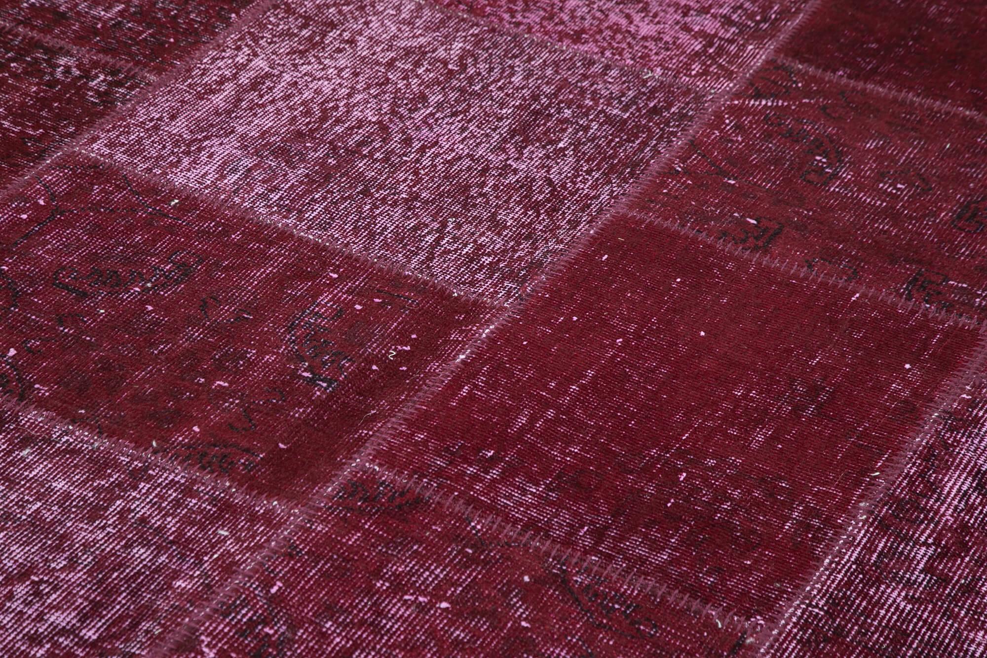 6 x 10 Red Patchwork Rug - 2391