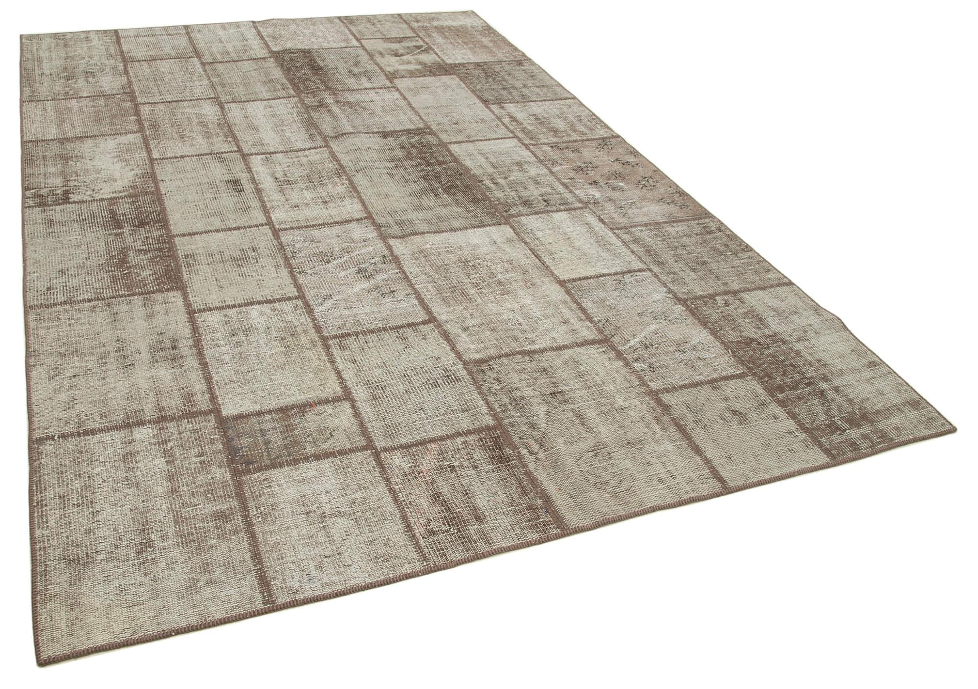 7 x 10 Brown Patchwork Rug - 2401