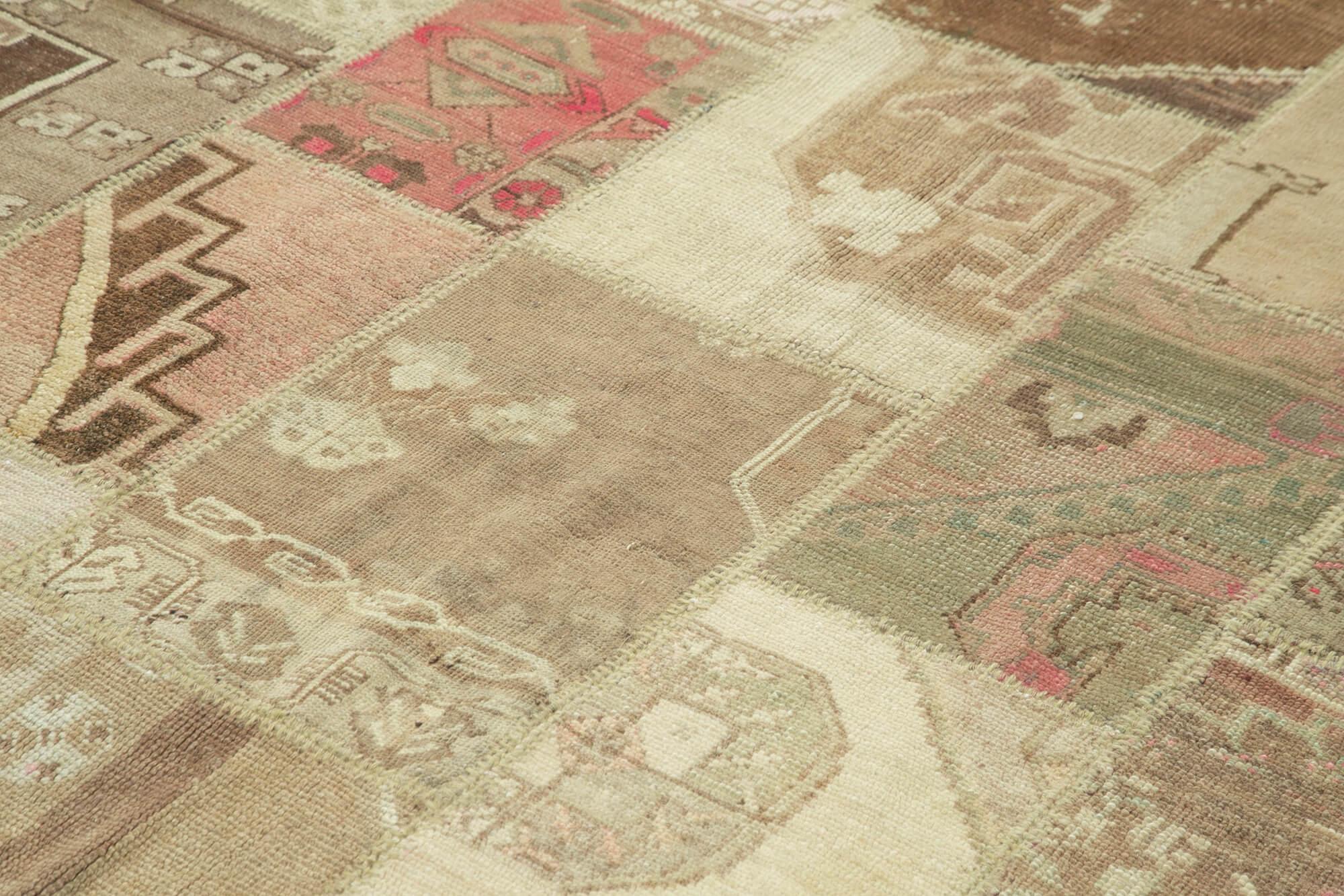 7 x 10 Beige Patchwork Rug - 2404