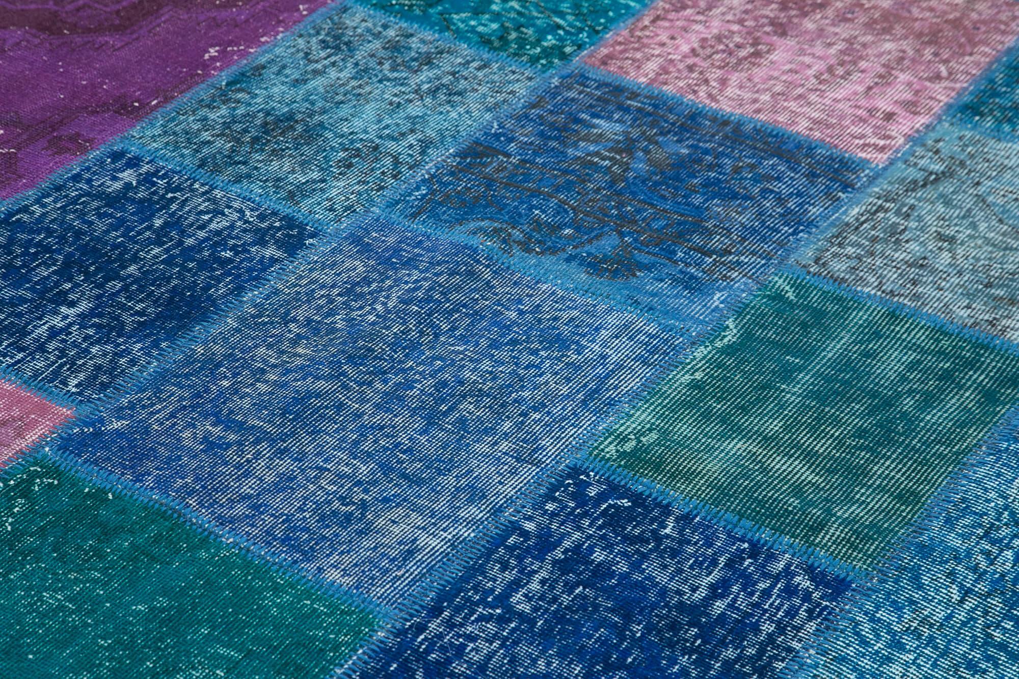 7 x 10 Blue Patchwork Rug - 2413