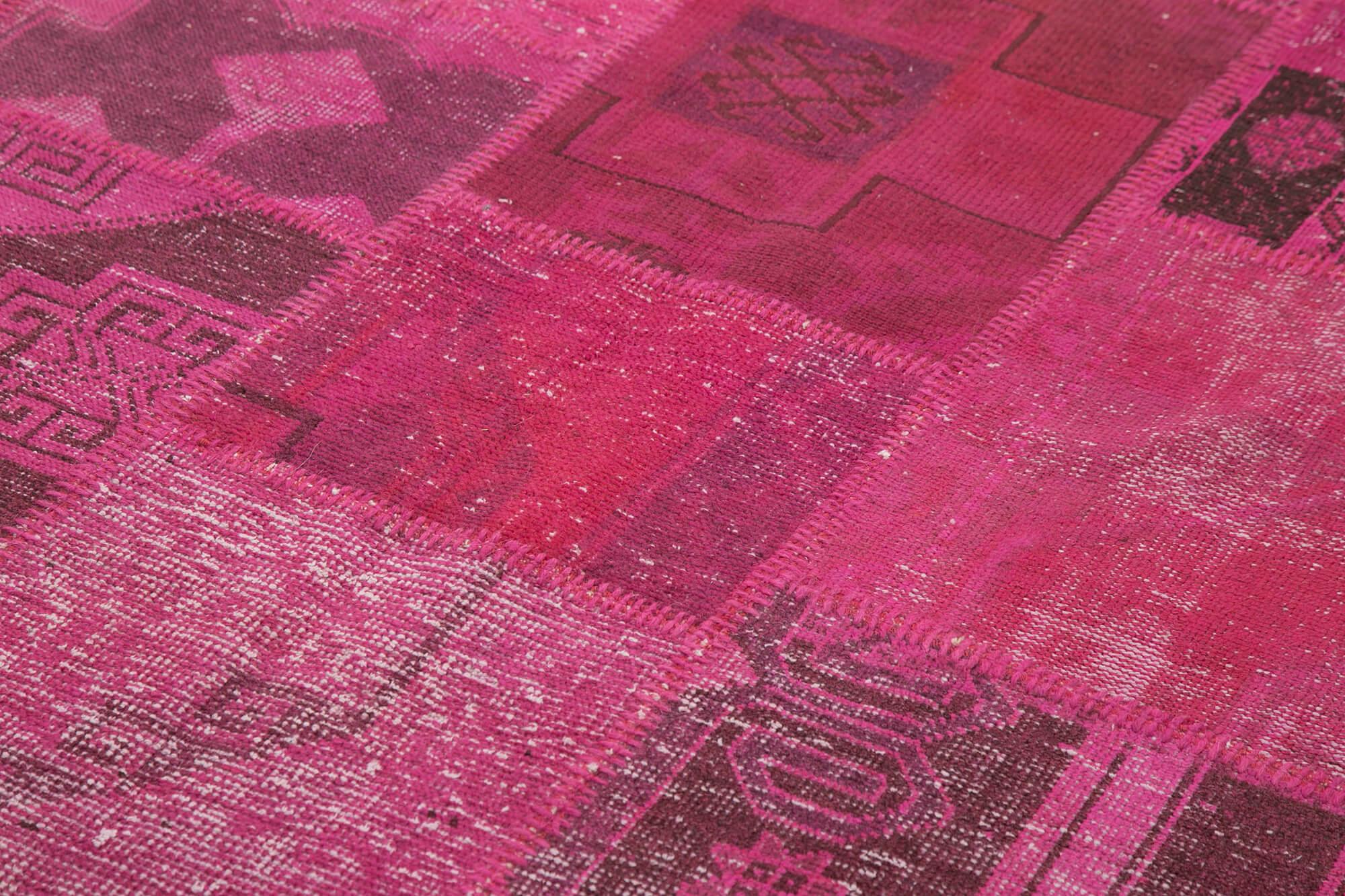 6 x 10 Pink Patchwork Rug - 2424