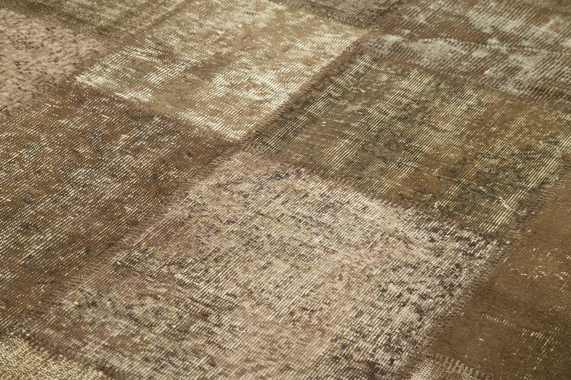 6 x 10 Brown Patchwork Rug - 2453