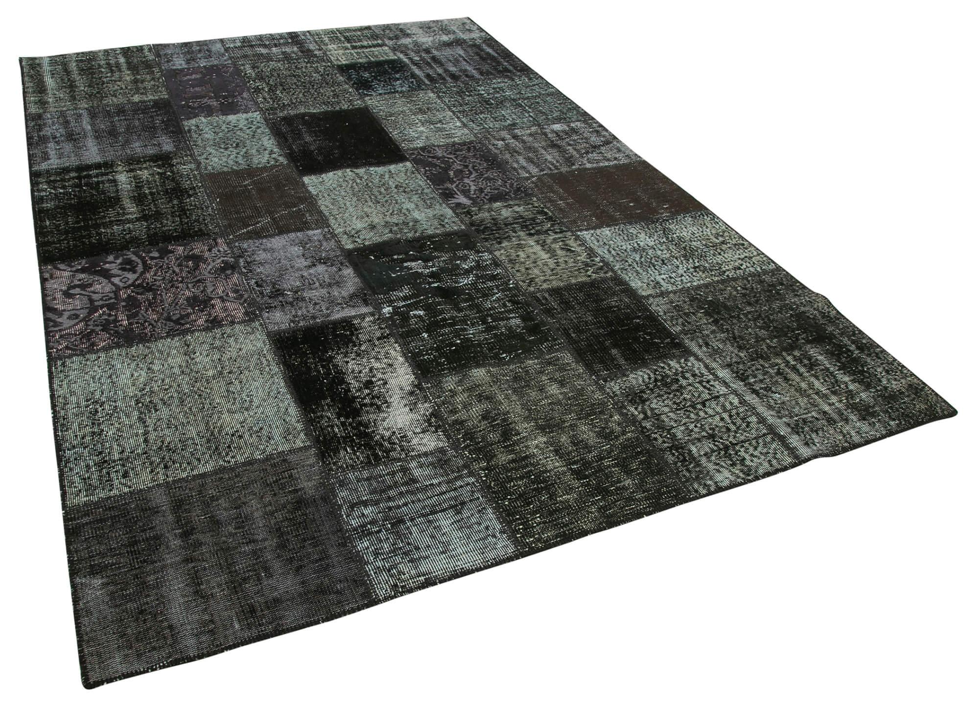 6 x 10 Black Patchwork Rug - 2458