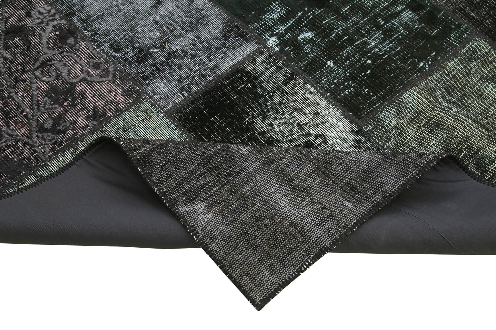 6 x 10 Black Patchwork Rug - 2458