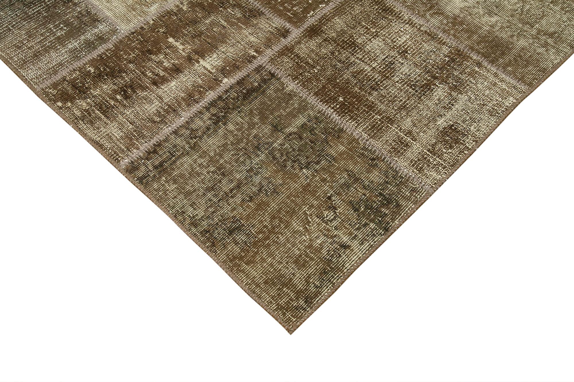 6 x 10 Brown Patchwork Rug - 2468