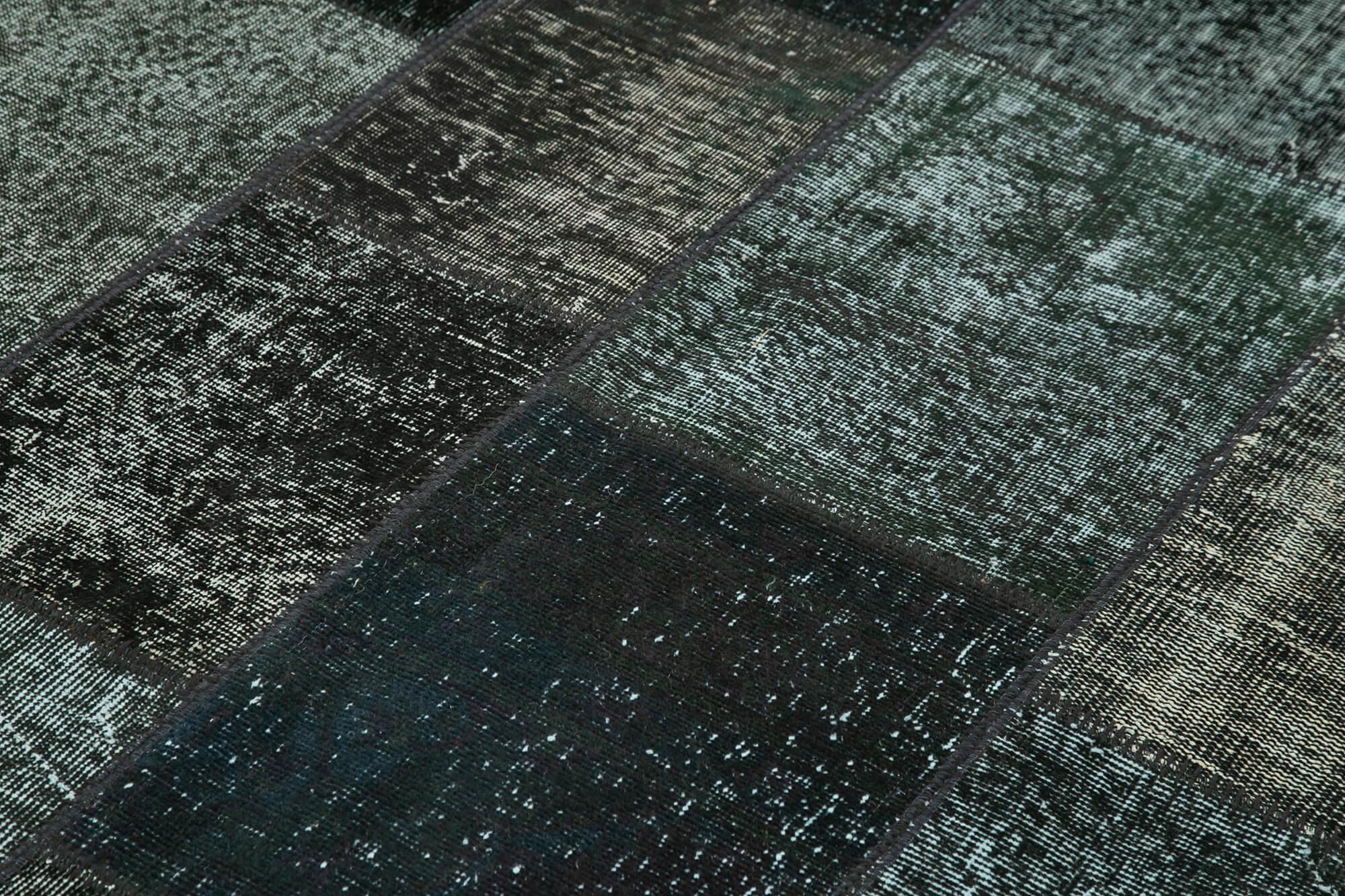 5 x 7 Black Patchwork Rug - 2476