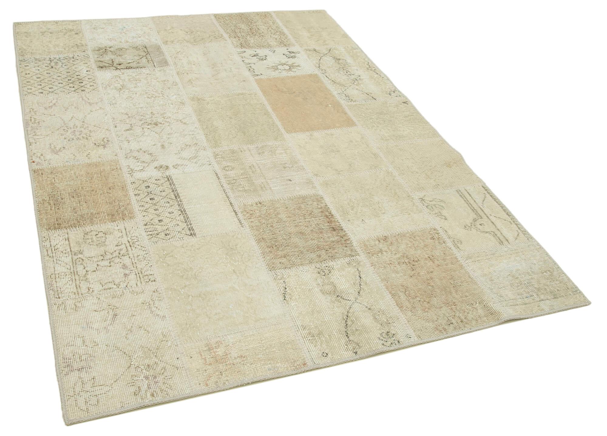 5 x 7 Beige Patchwork Rug - 2507