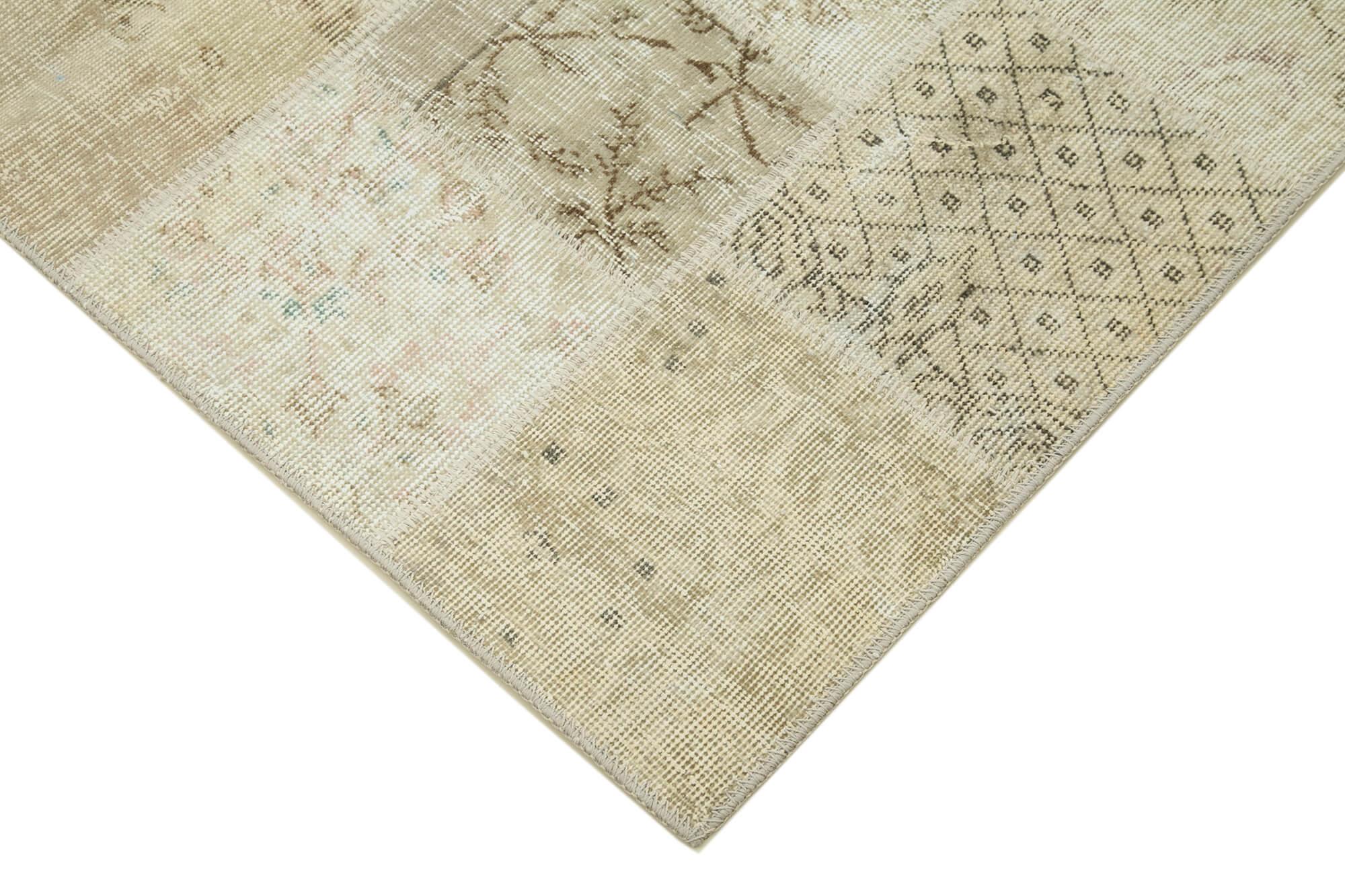 5 x 7 Beige Patchwork Rug - 2507