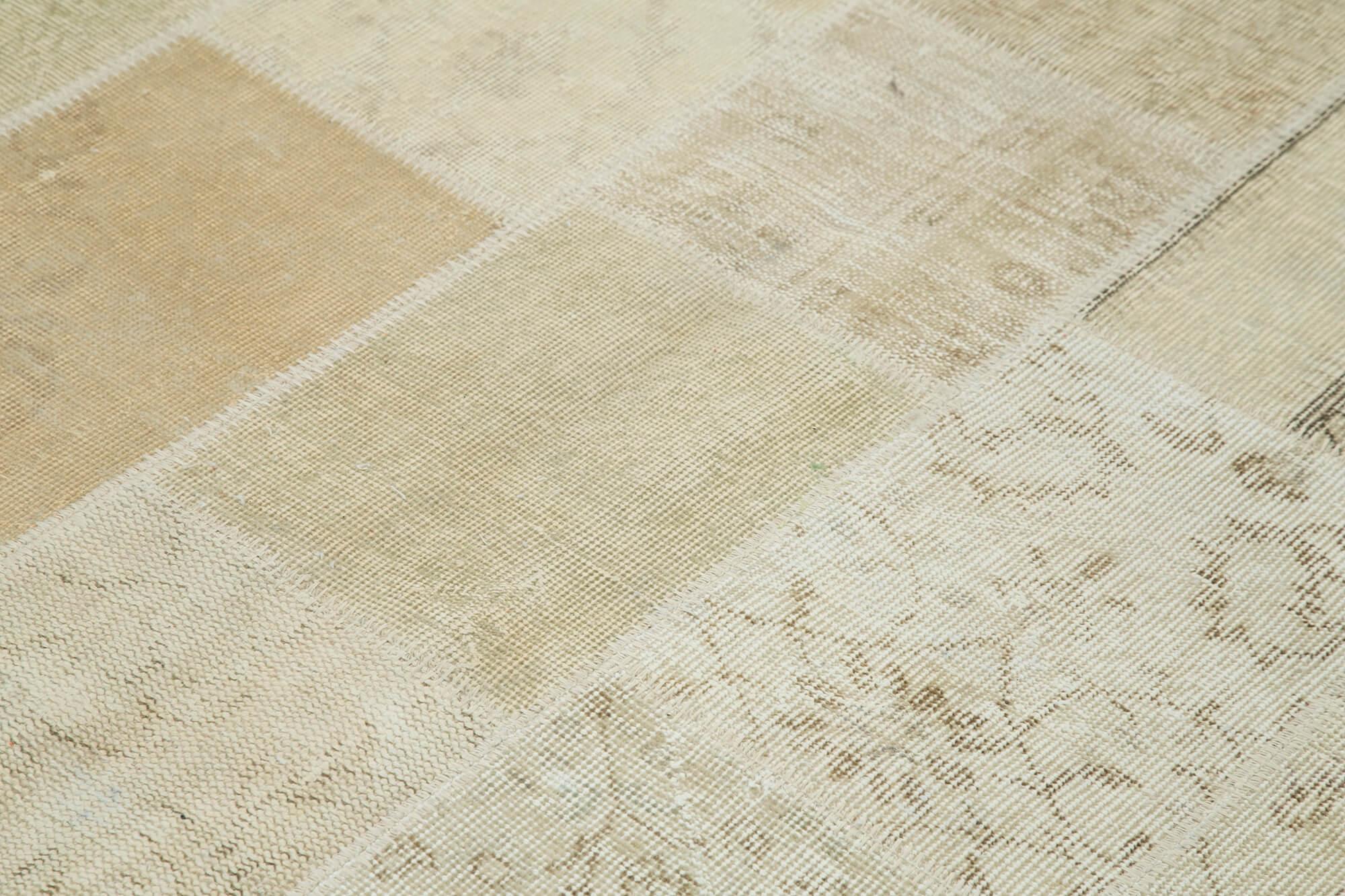 5 x 7 Beige Patchwork Rug - 2507