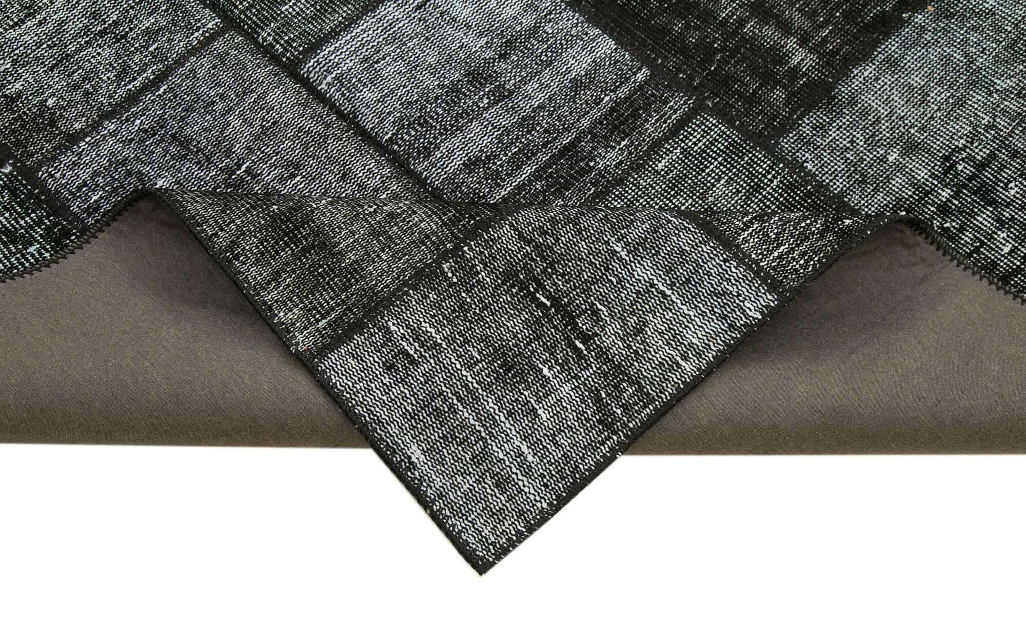 4 x 7 Black Patchwork Rug - 2510