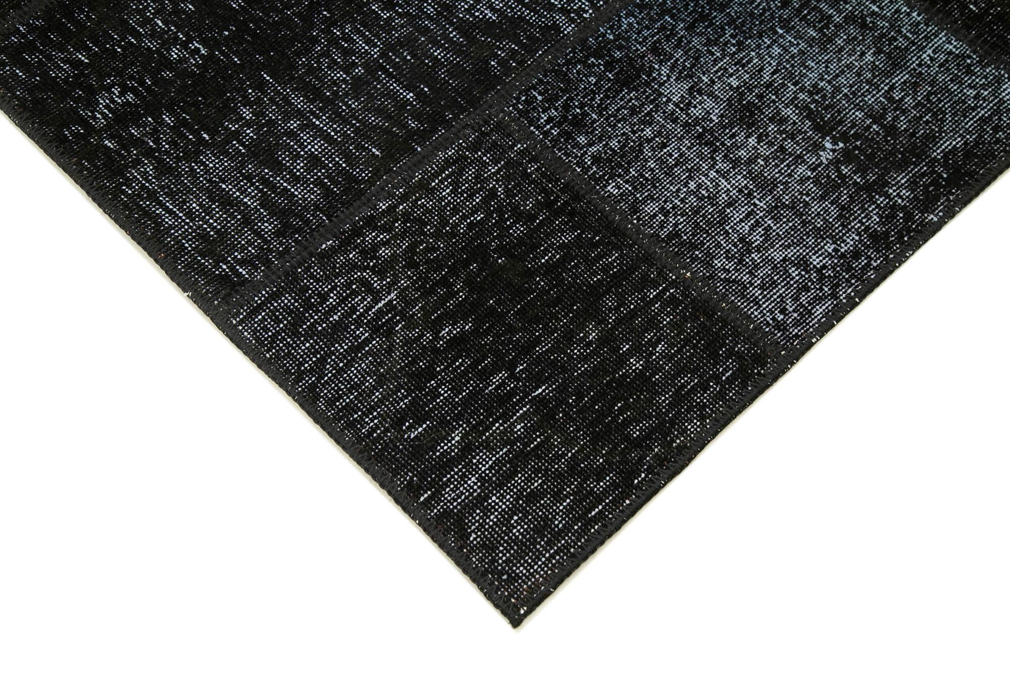 5 x 8 Black Patchwork Rug - 2565