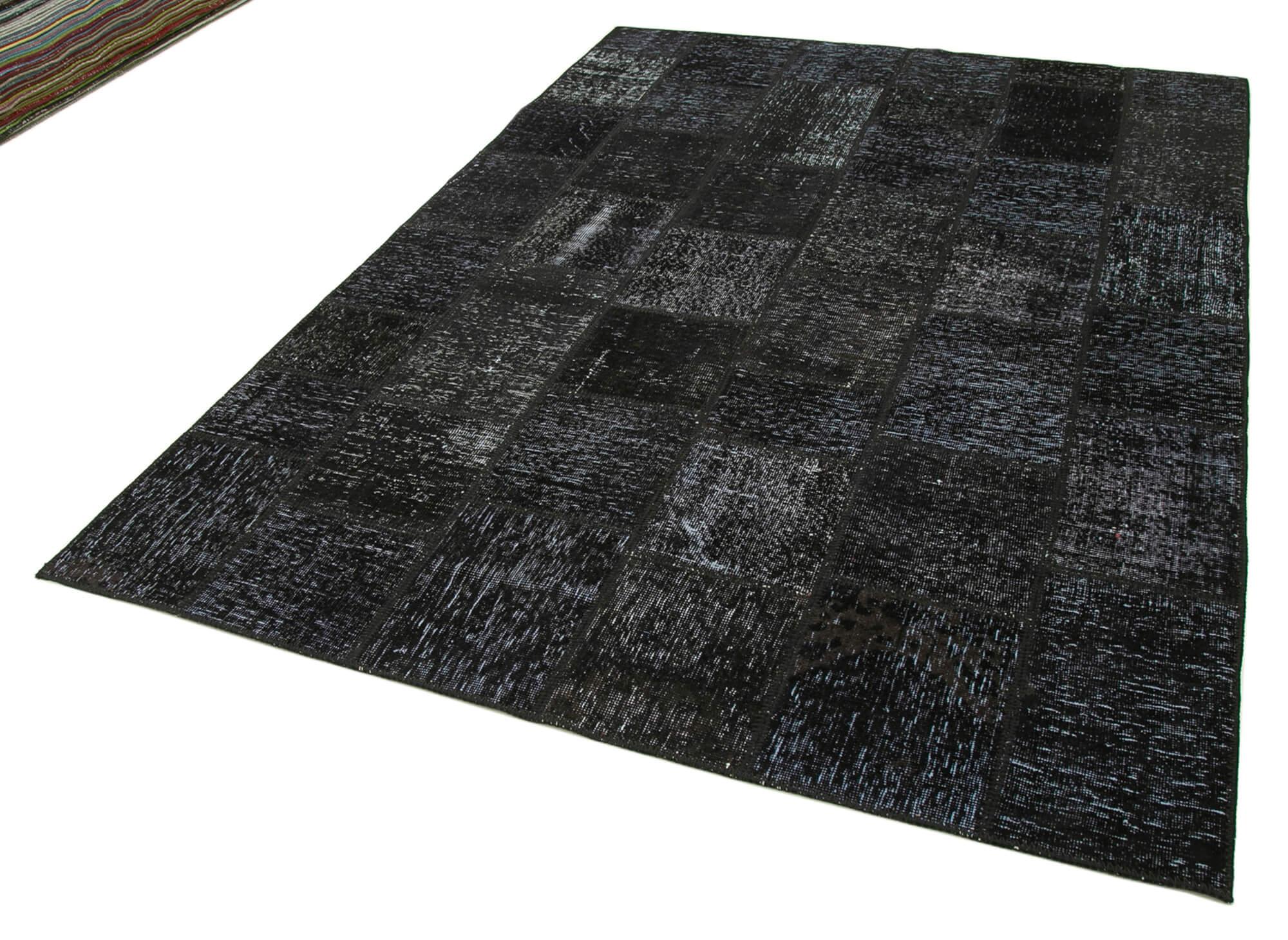 6 x 8 Black Patchwork Rug - 2566