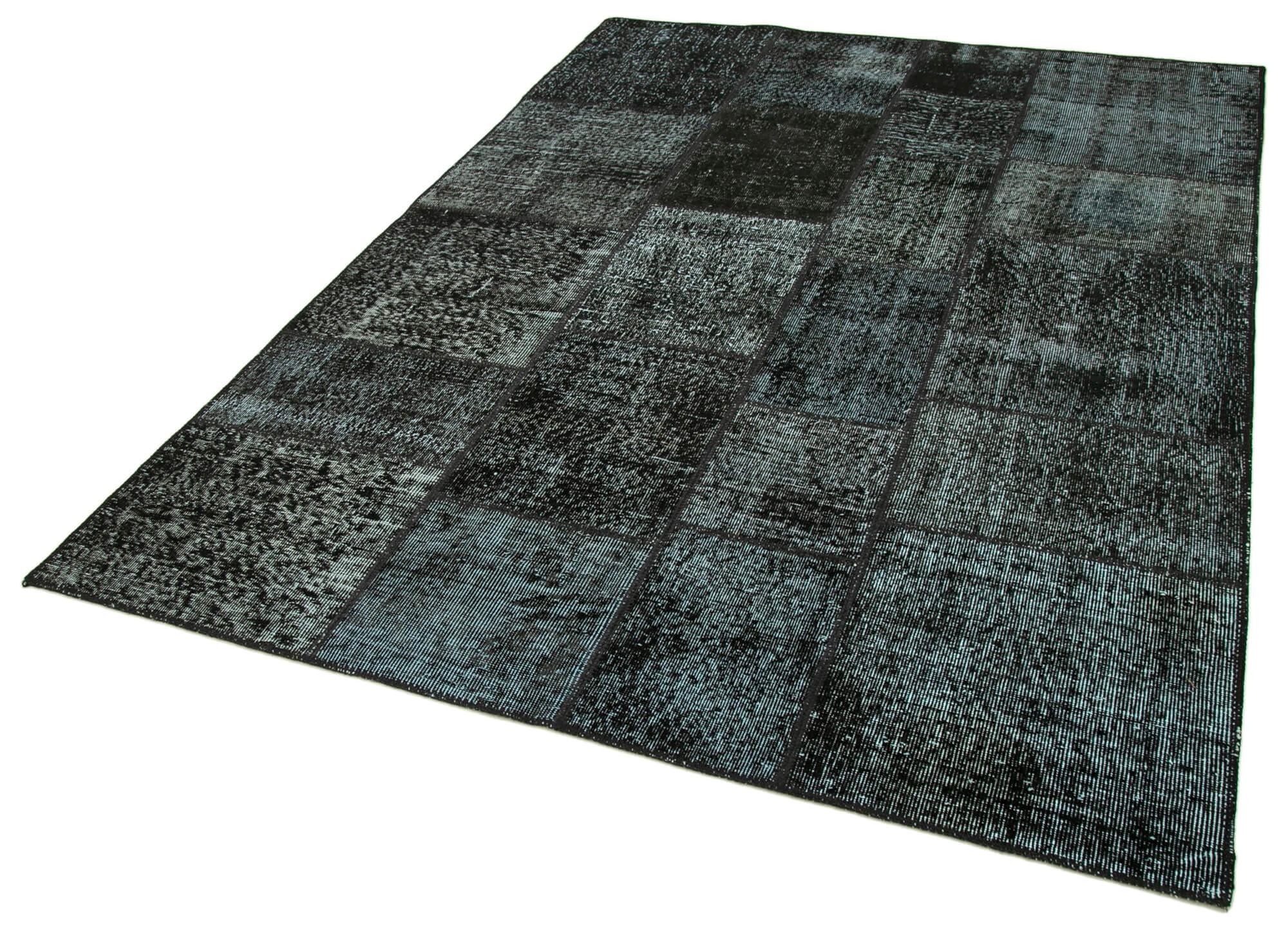 6 x 8 Black Patchwork Rug - 2578