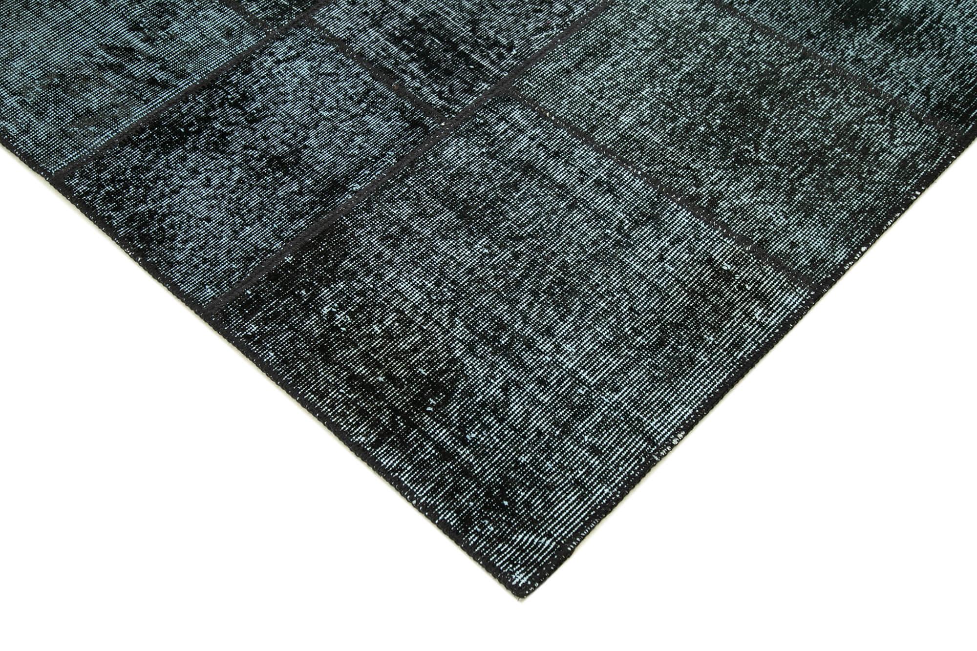 6 x 8 Black Patchwork Rug - 2578