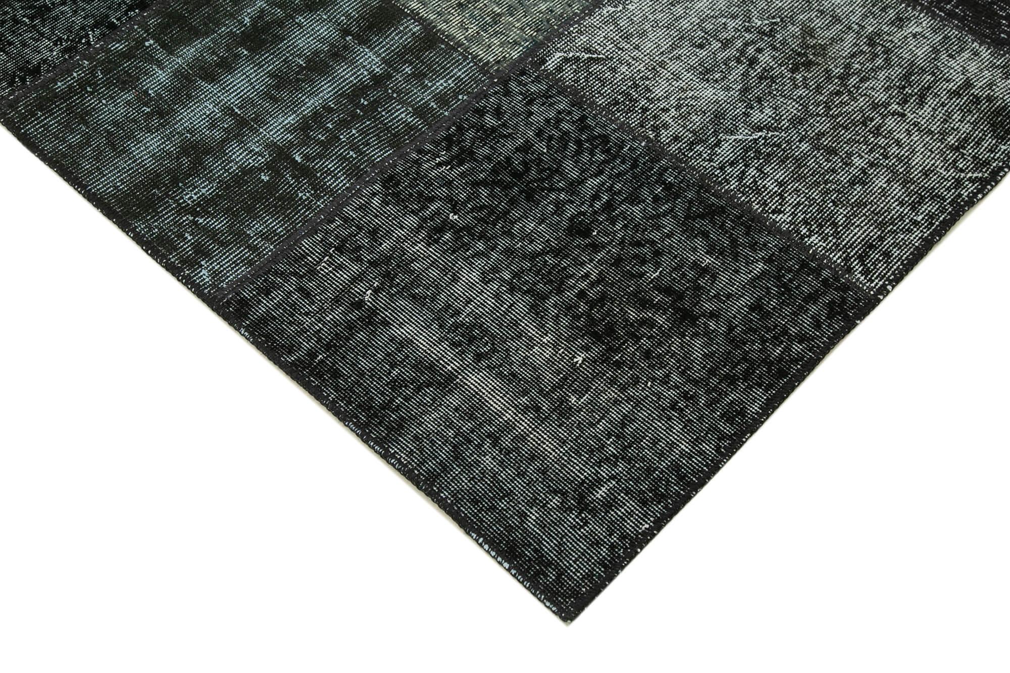 6 x 8 Black Patchwork Rug - 2582