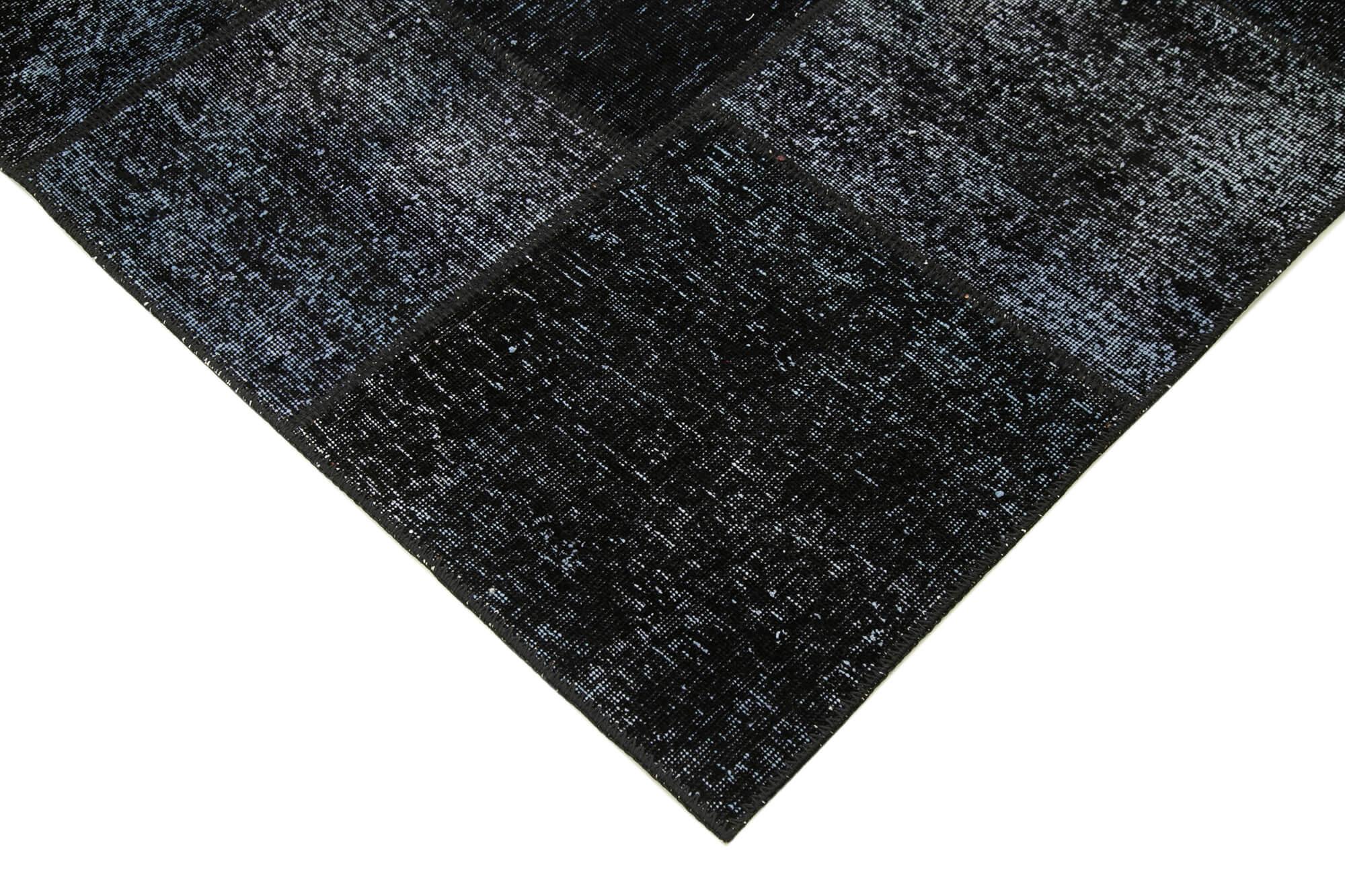 6 x 8 Black Patchwork Rug - 2590