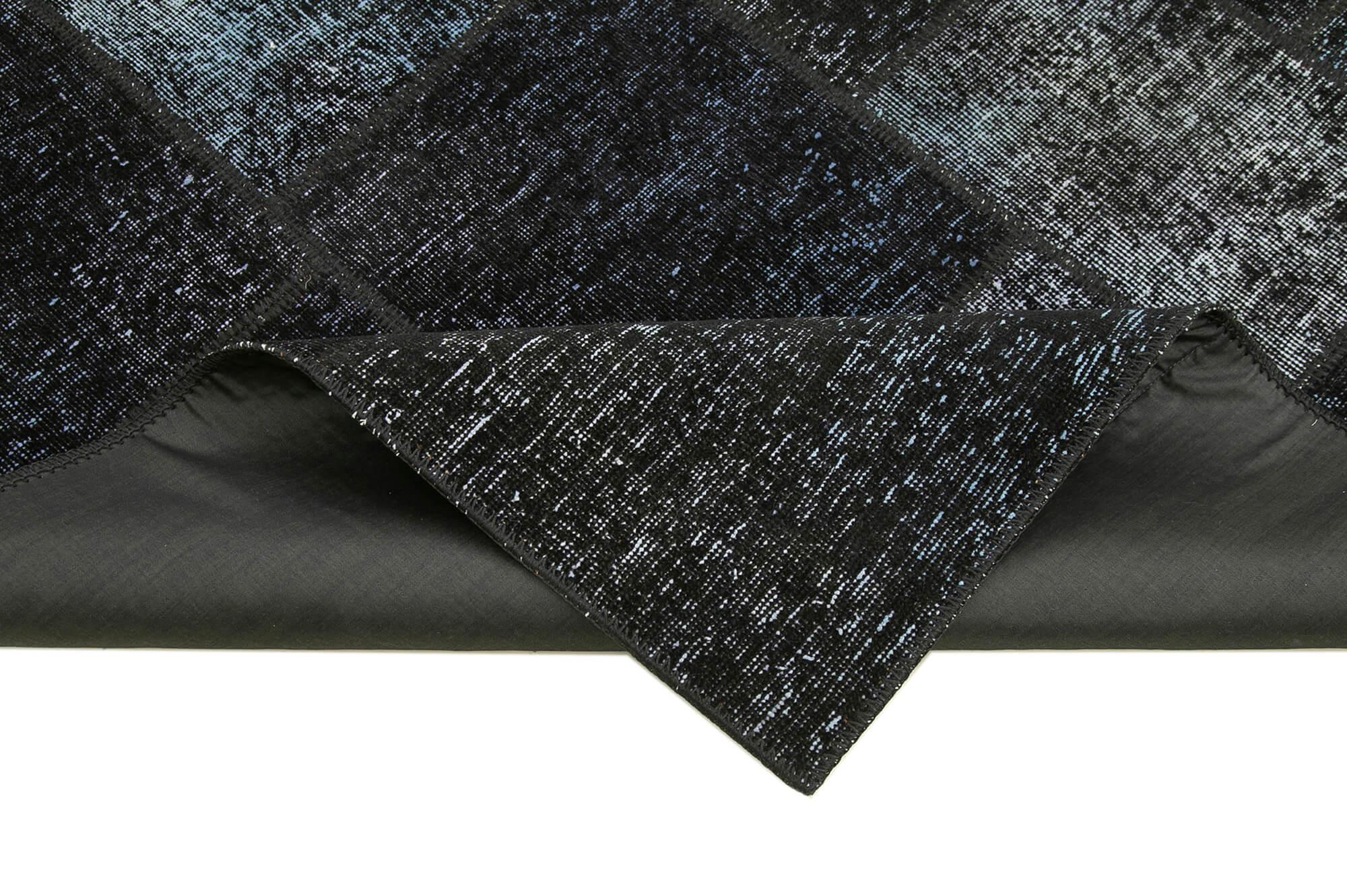 6 x 8 Black Patchwork Rug - 2590