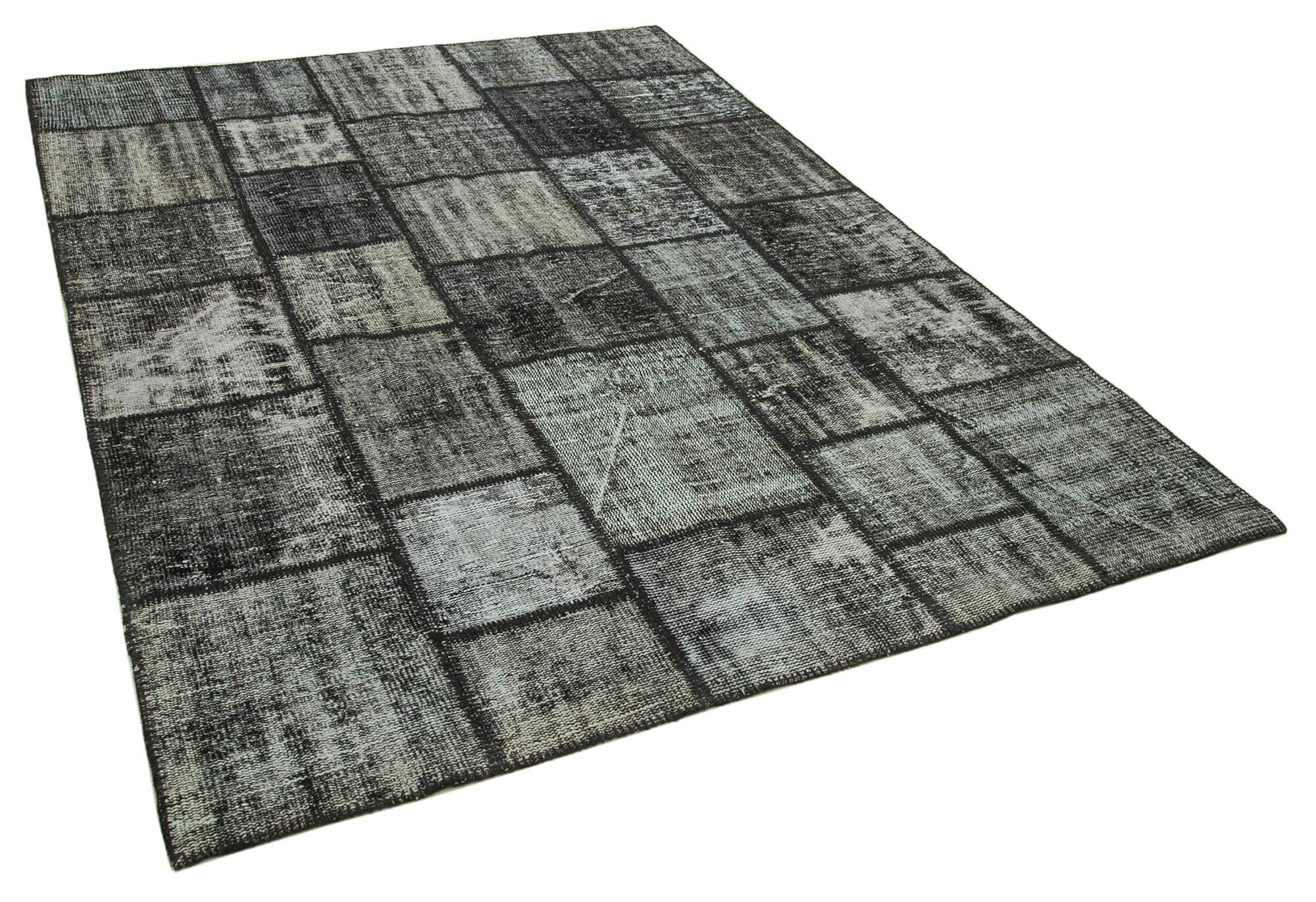 6 x 8 Black Patchwork Rug - 2599