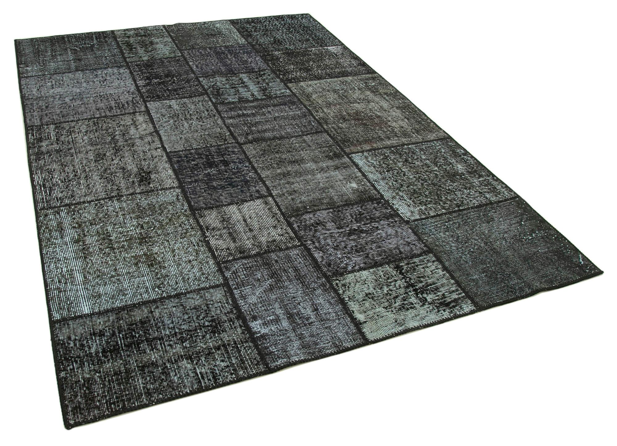 6 x 8 Black Patchwork Rug - 2602