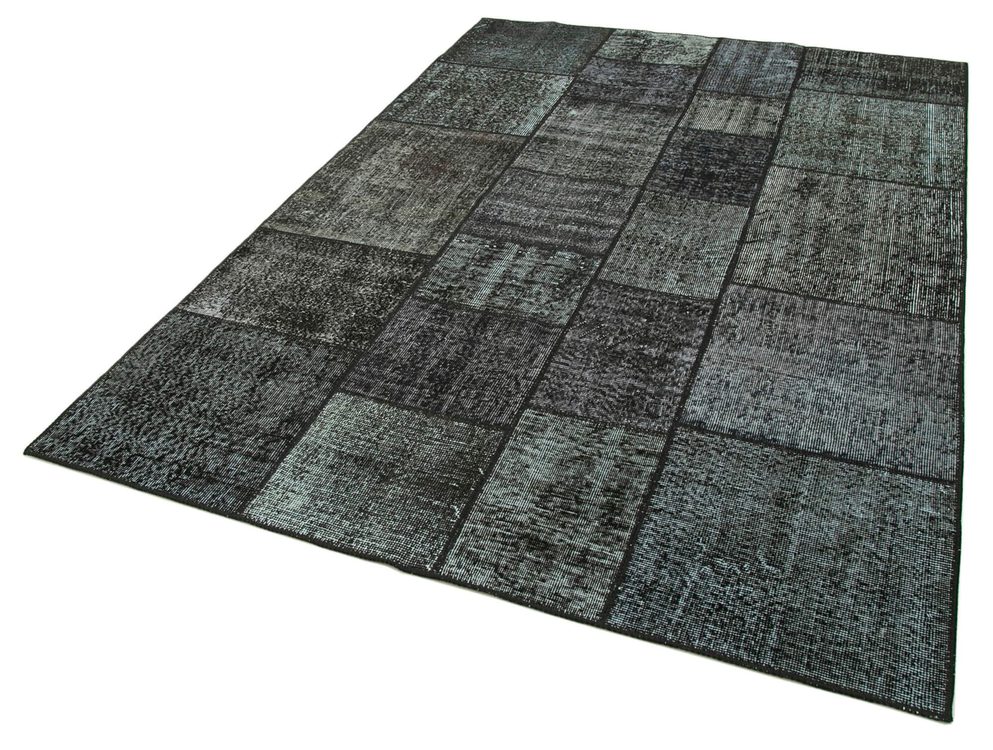 6 x 8 Black Patchwork Rug - 2602