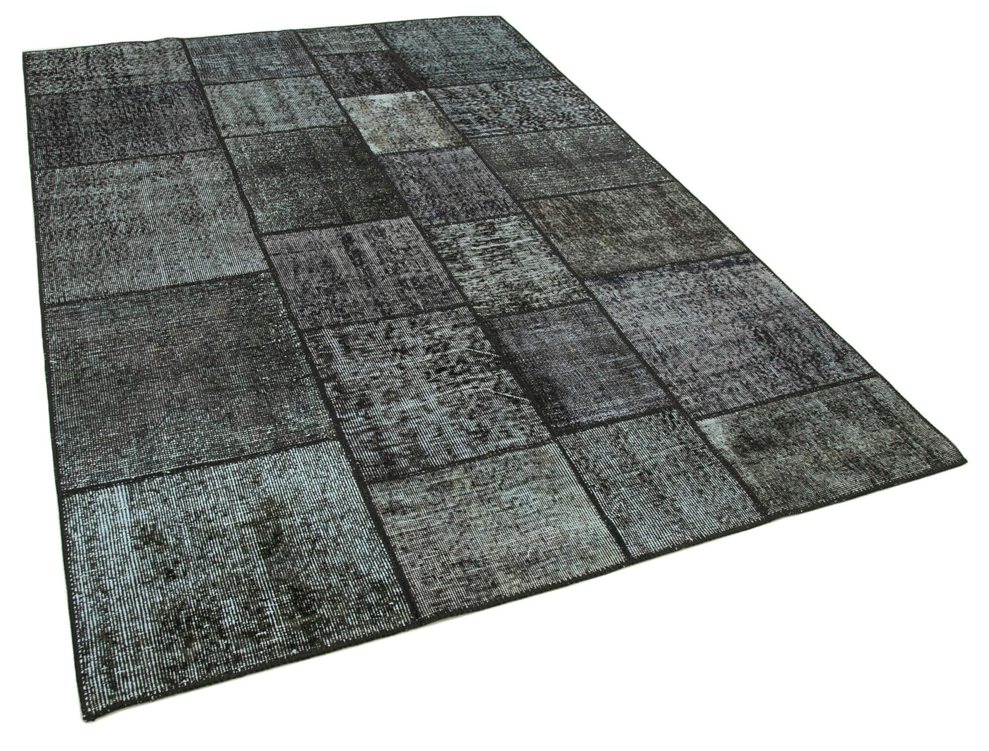 6 x 8 Black Patchwork Rug - 2606