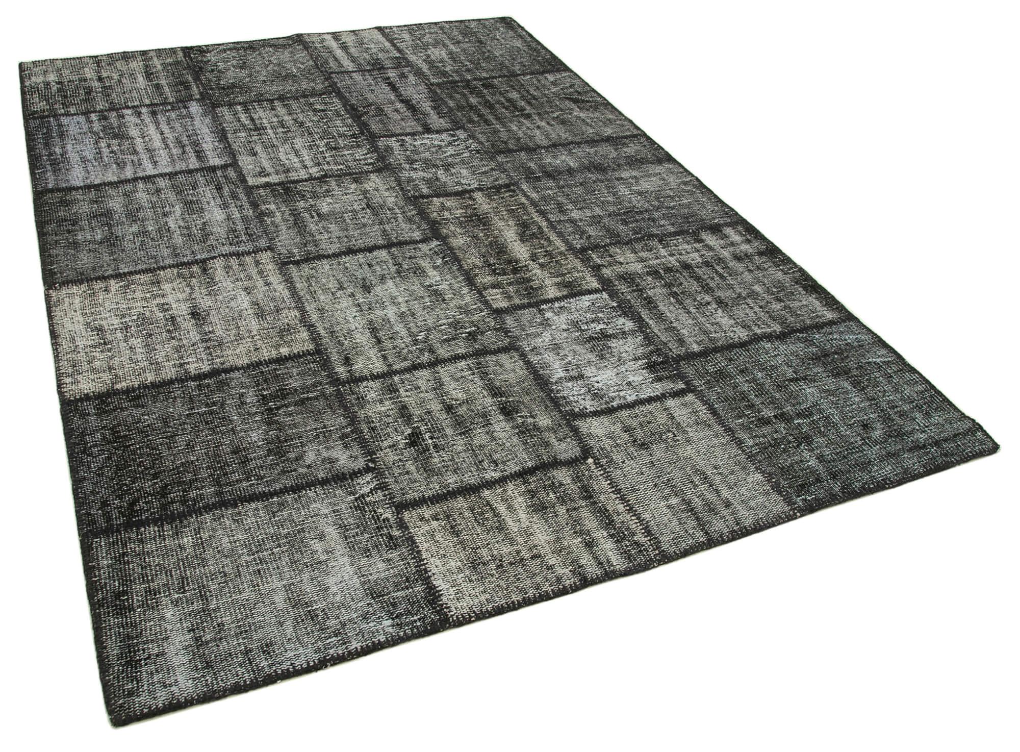 6 x 8 Black Patchwork Rug - 2609