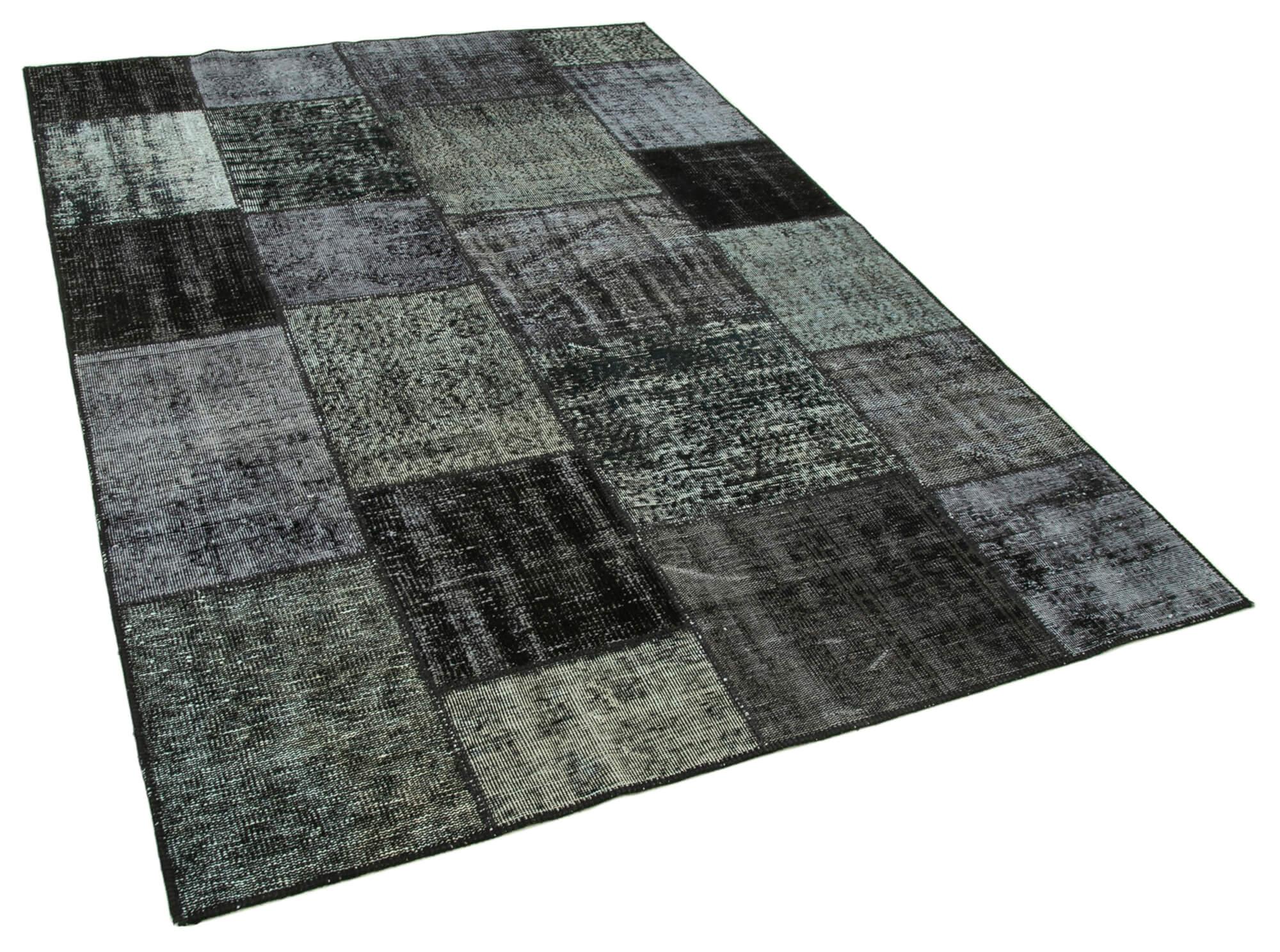 5 x 8 Black Patchwork Rug - 2623