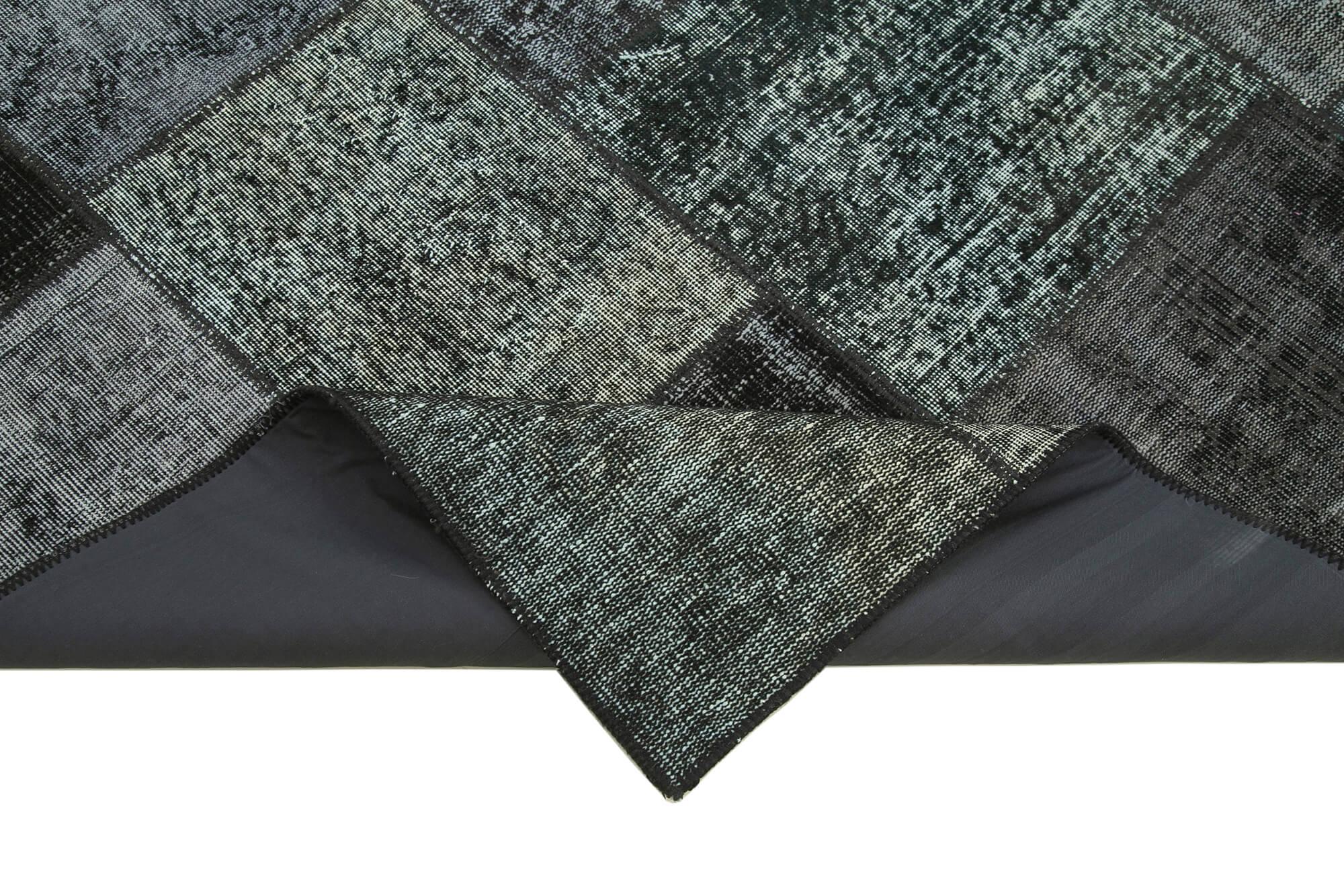 5 x 8 Black Patchwork Rug - 2623