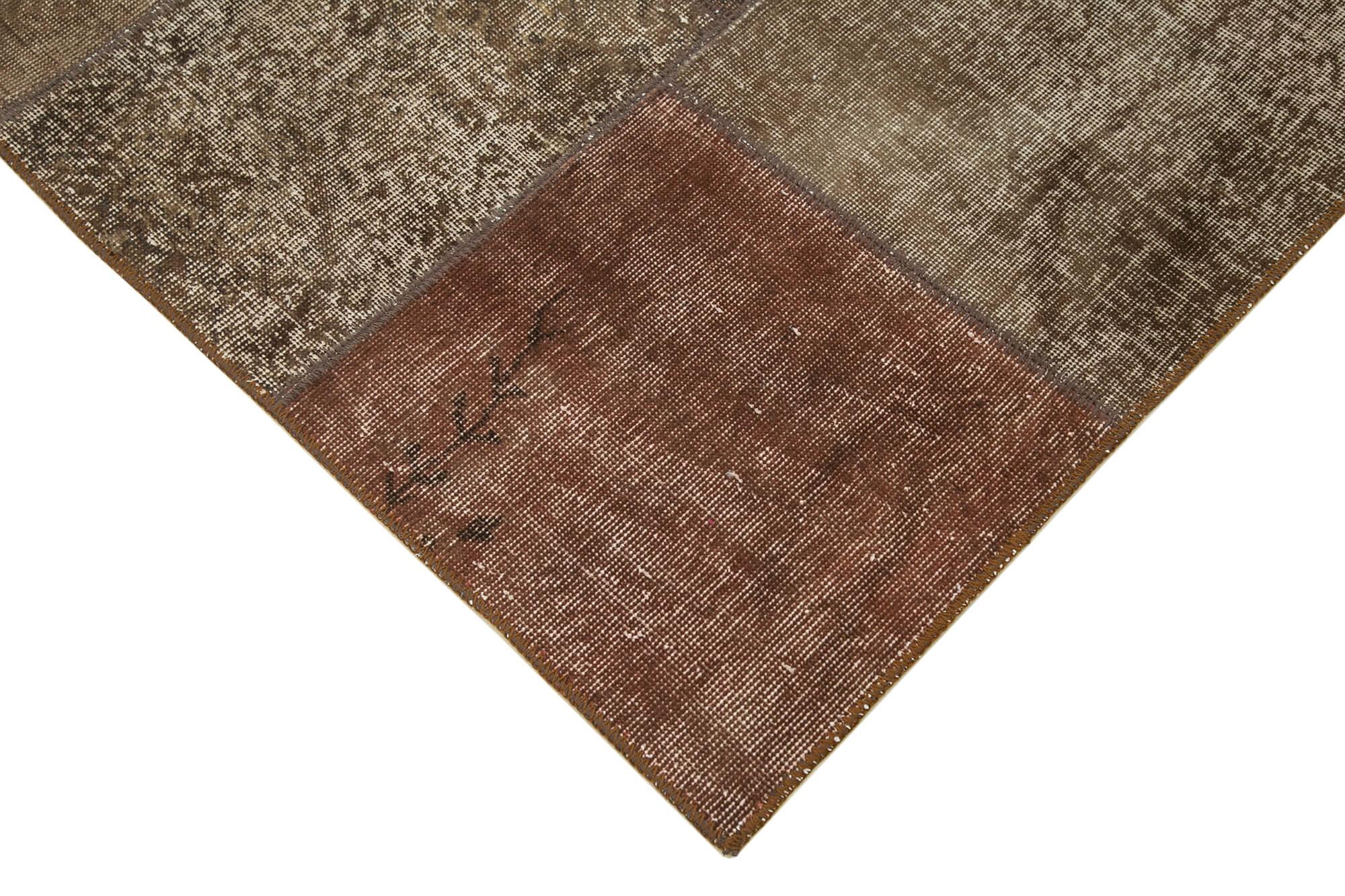 6 x 8 Brown Patchwork Rug - 2626