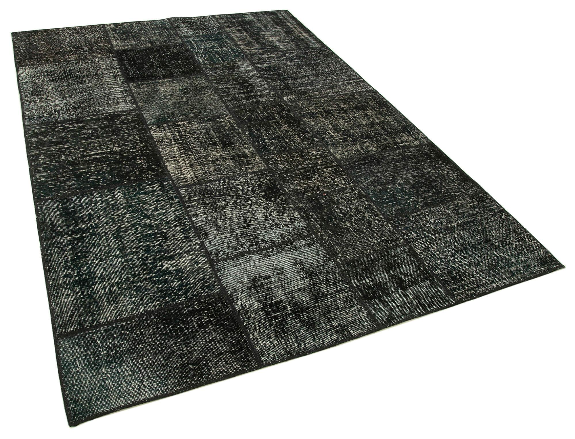 6 x 8 Black Patchwork Rug - 2640