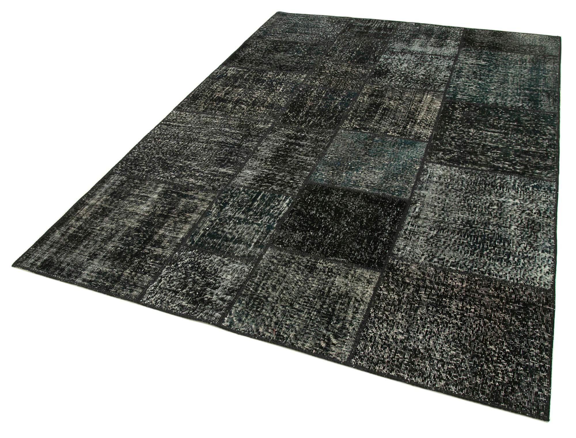 6 x 8 Black Patchwork Rug - 2640