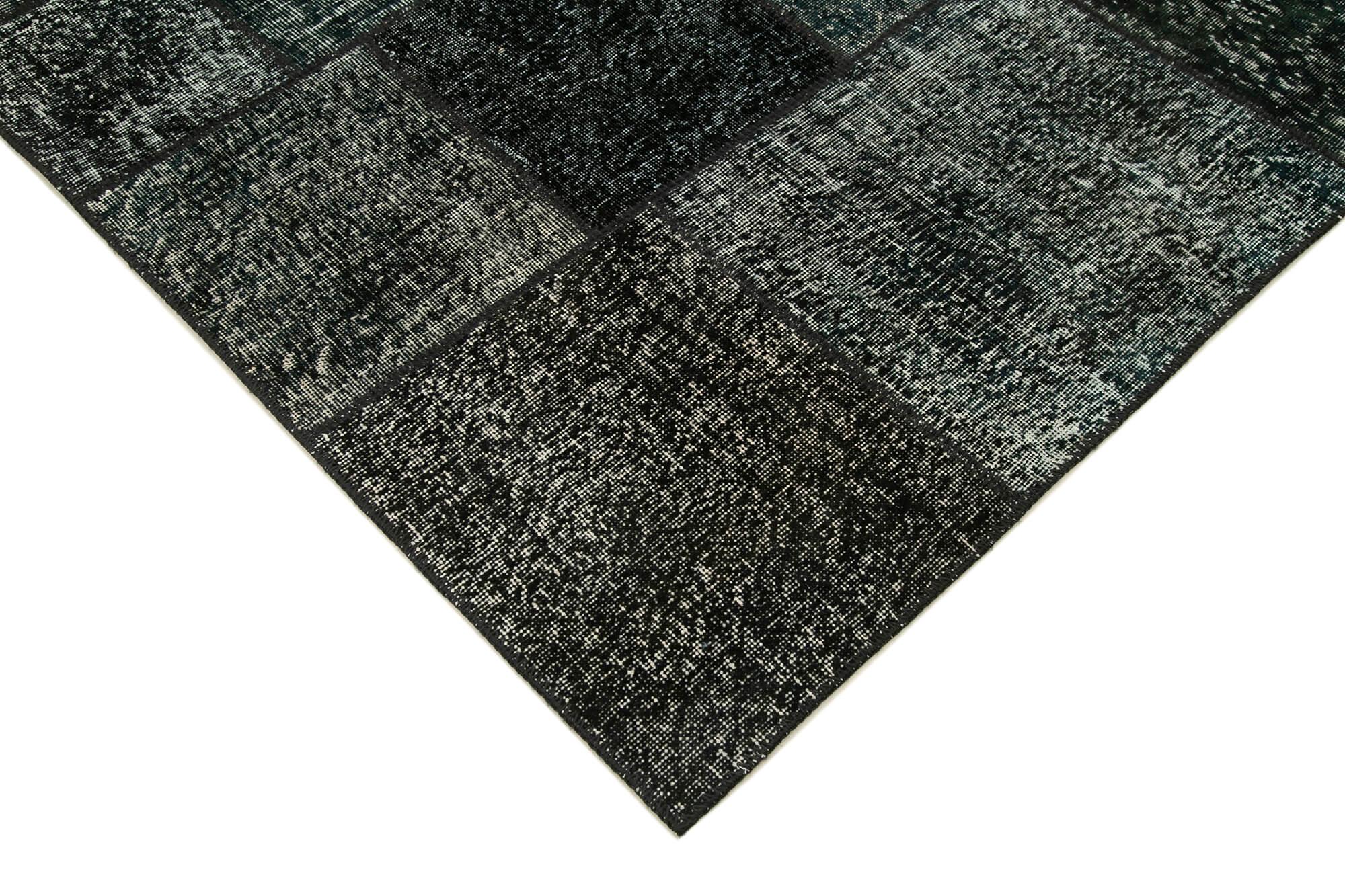 6 x 8 Black Patchwork Rug - 2640