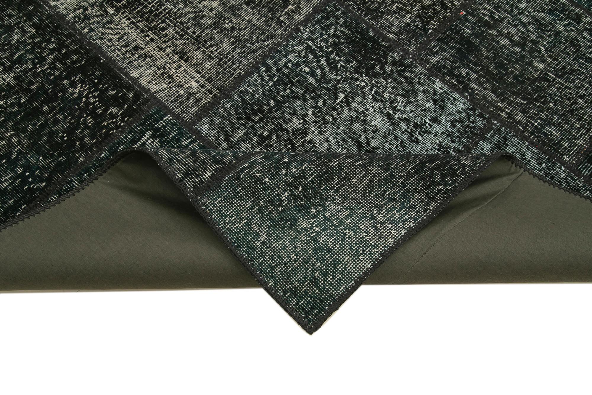 6 x 8 Black Patchwork Rug - 2640