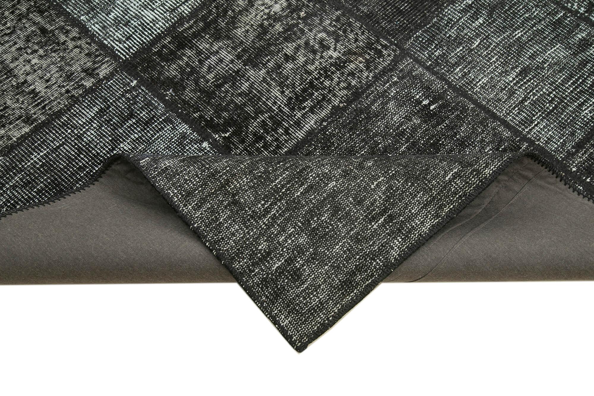 6 x 8 Black Patchwork Rug - 2643