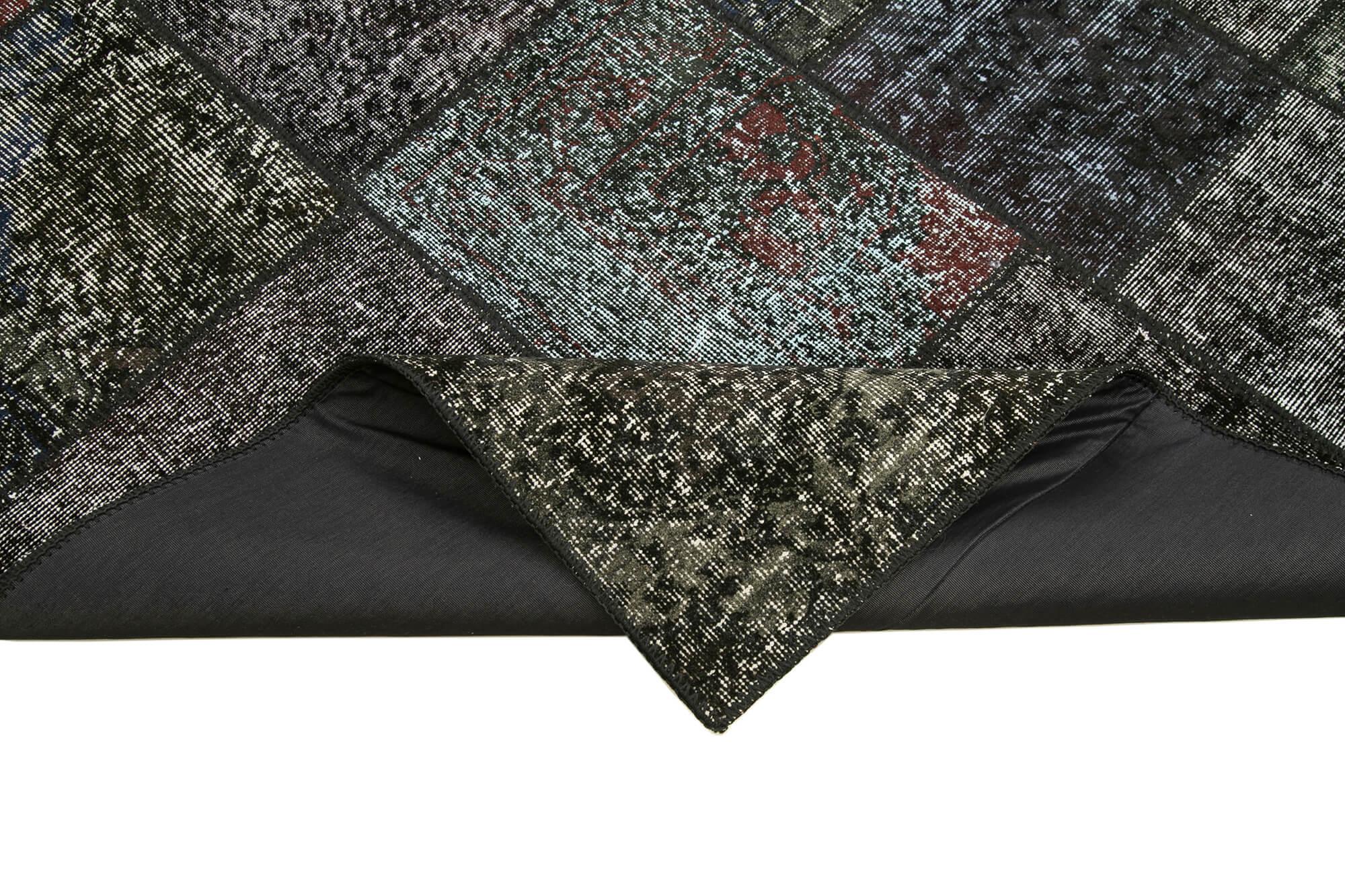 6 x 8 Black Patchwork Rug - 2650