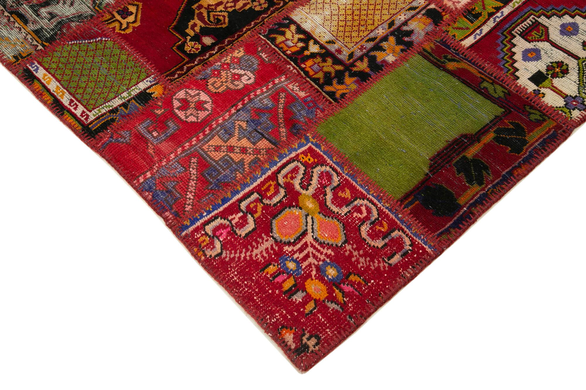 4 x 7 Red Patchwork Rug - 2679