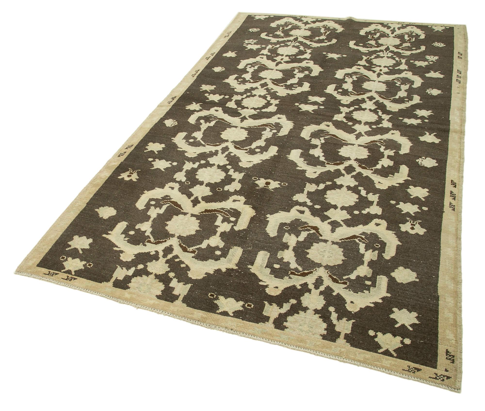 5 x 9 Beige Vintage Anatolian Rug - 2685