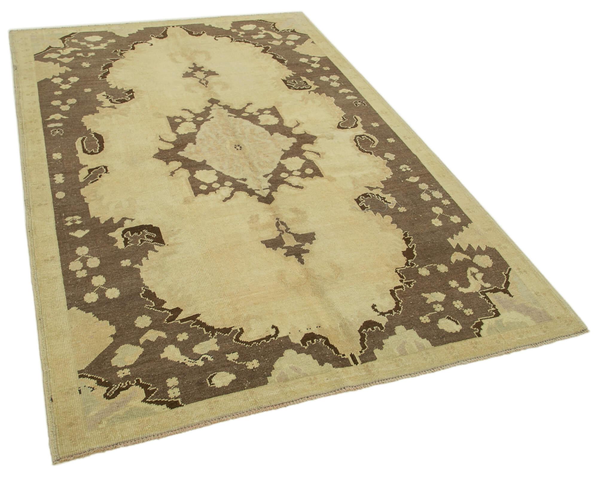 5 x 8 Beige Vintage Anatolian Rug - 2687