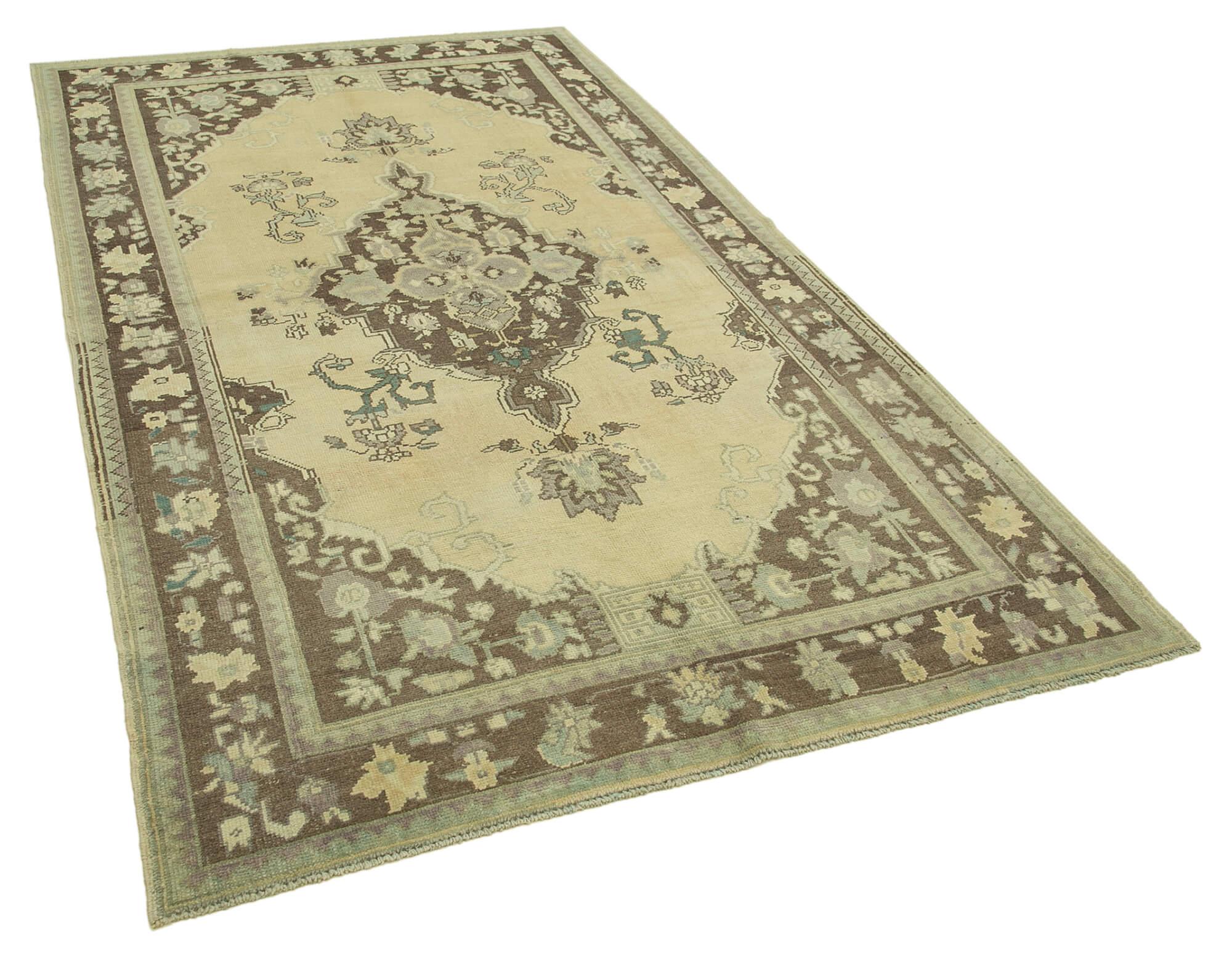 5 x 9 Beige Vintage Anatolian Rug - 2688