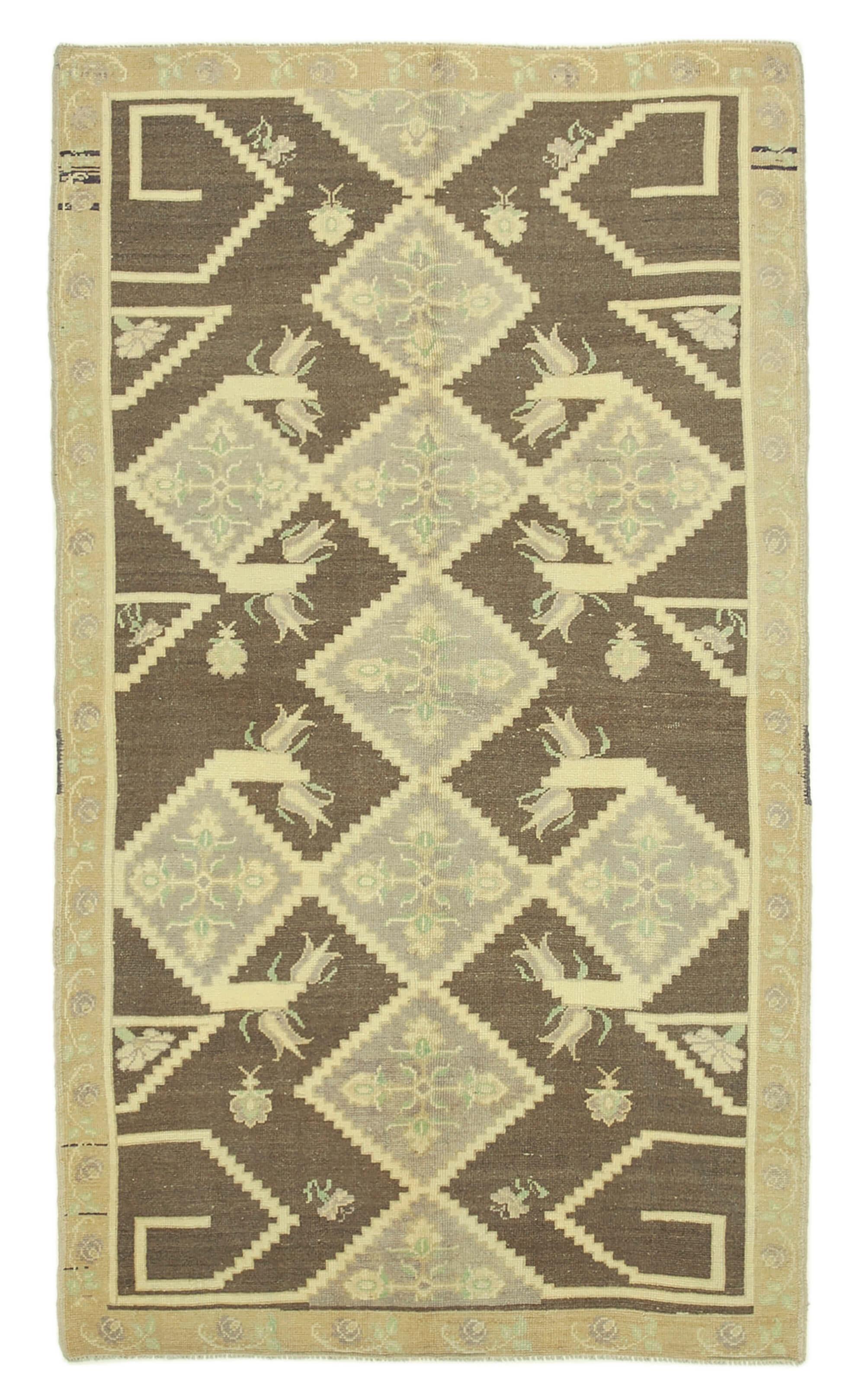 5 x 8 Beige Vintage Anatolian Rug - 2692