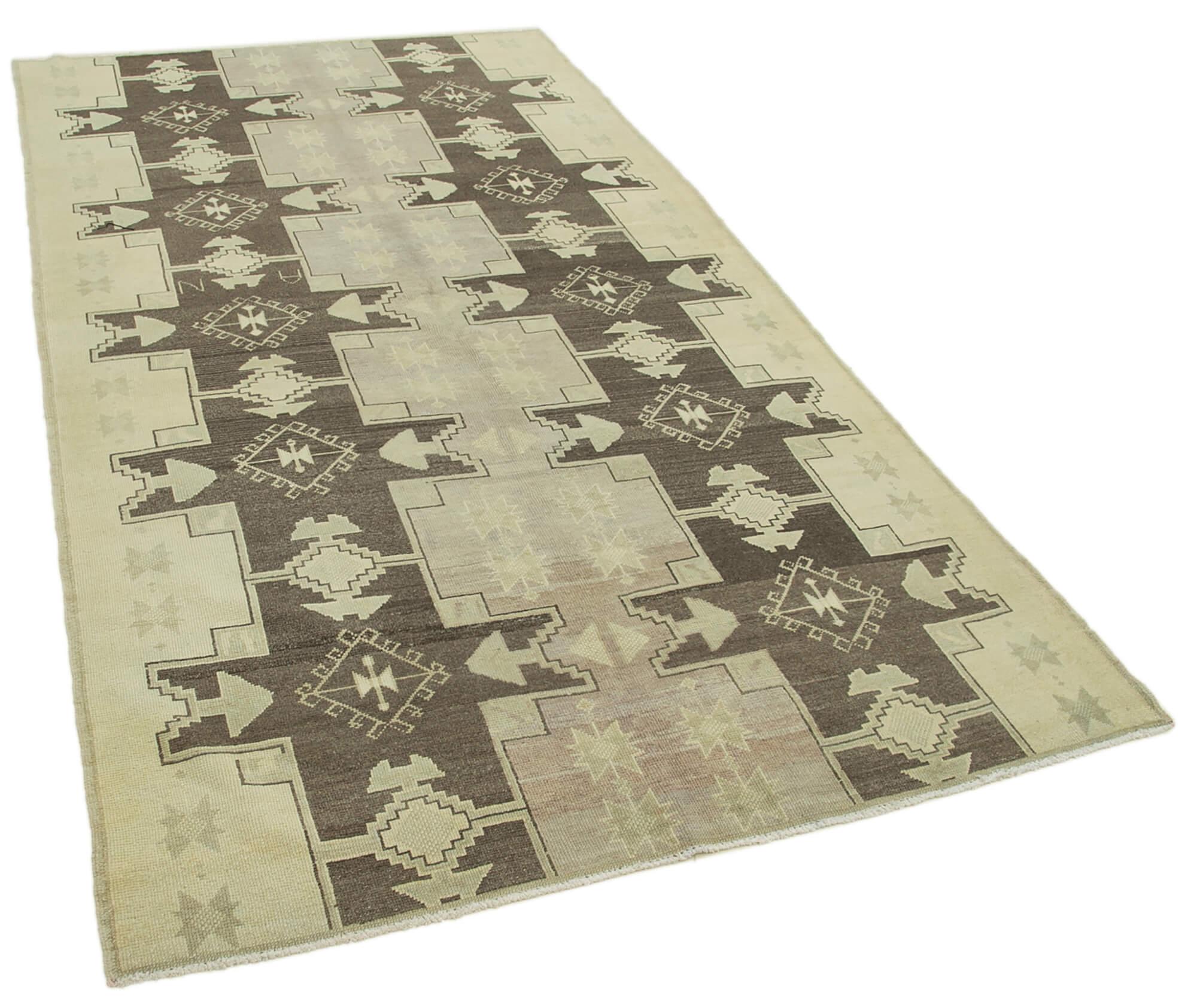 5 x 9 Beige Vintage Anatolian Rug - 2704