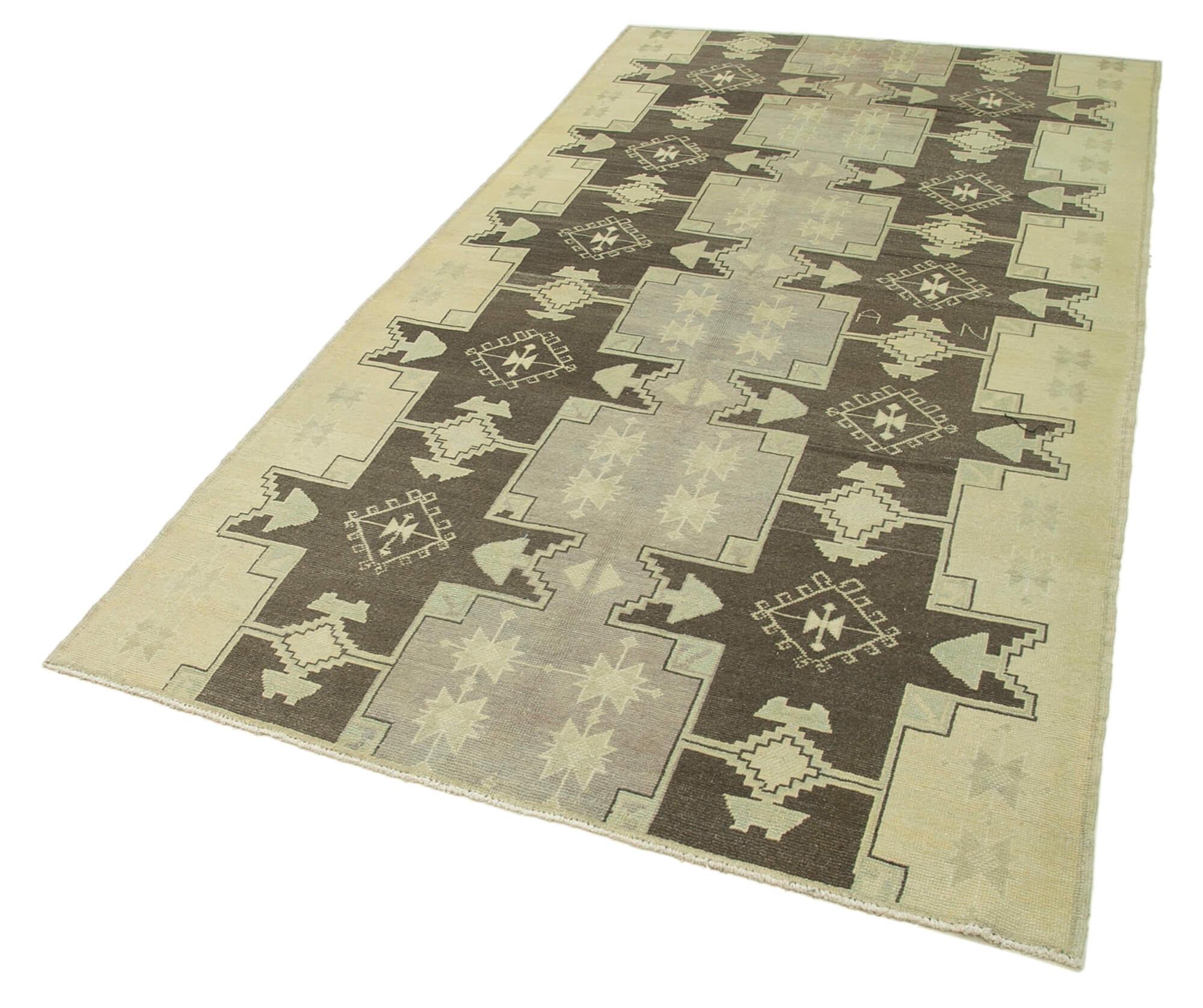 5 x 9 Beige Vintage Anatolian Rug - 2704