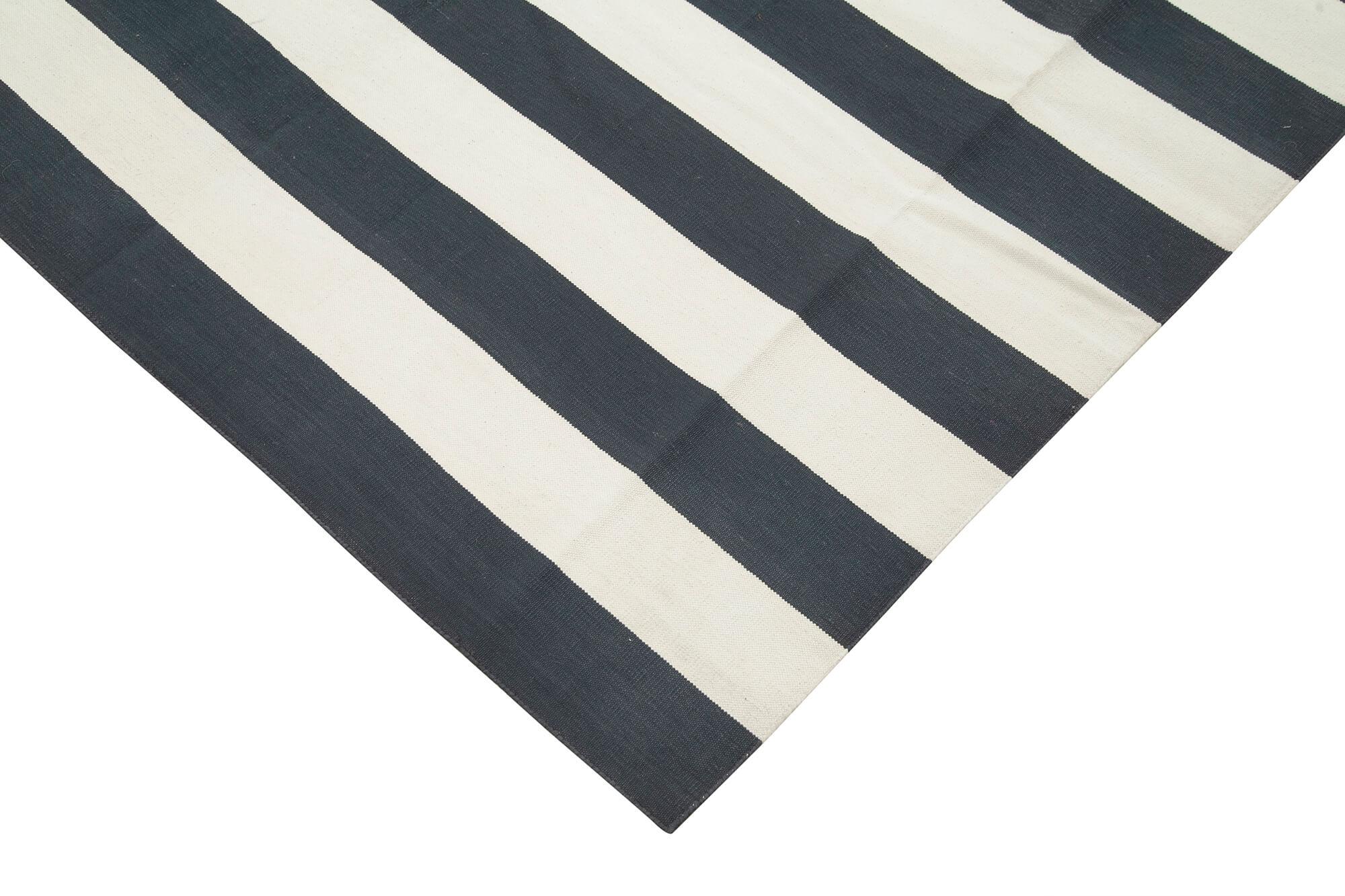 10 x 14 Black Dhurrie Rug - 2861