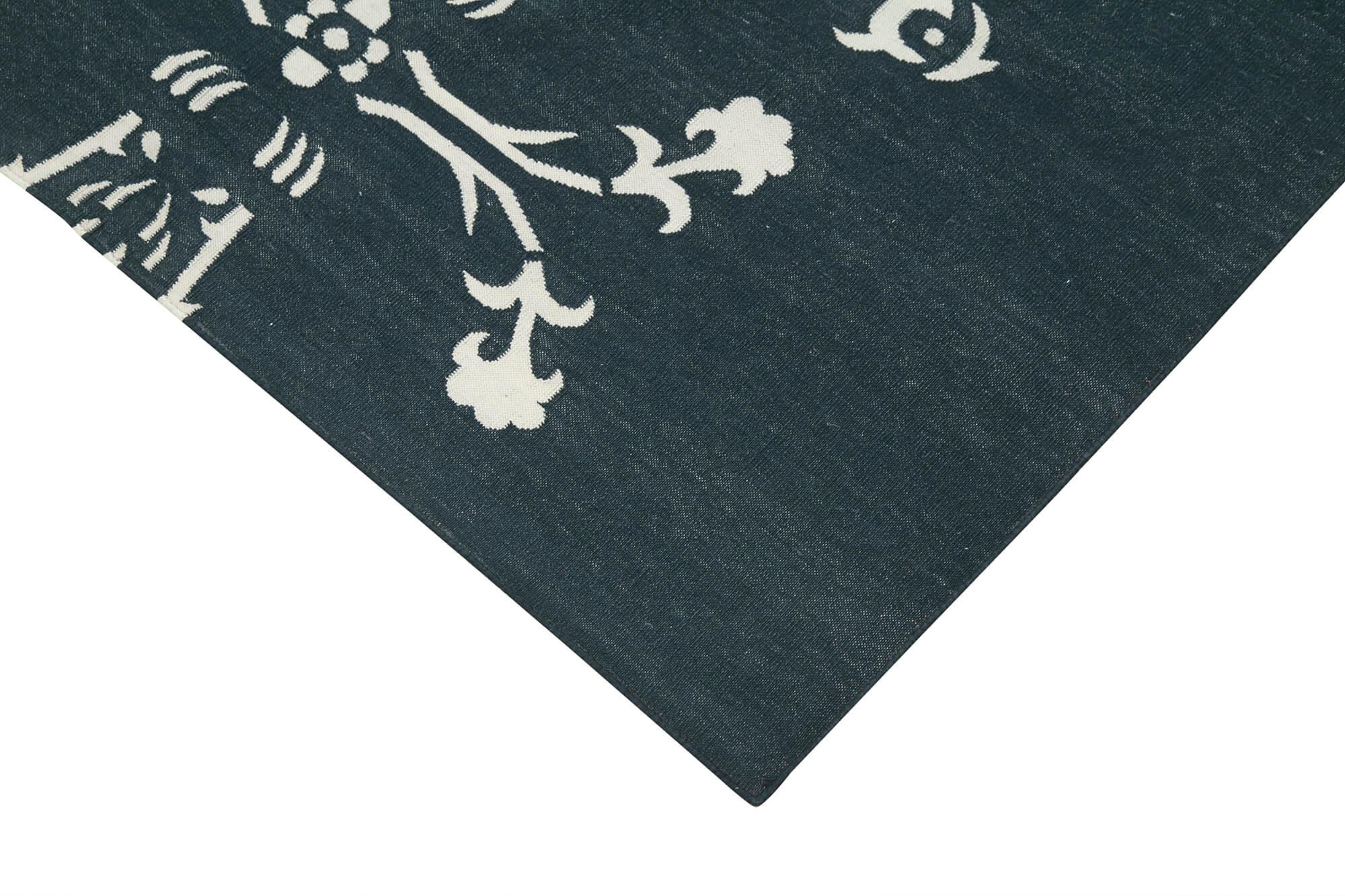 4 x 5 Black Dhurrie Rug - 2902